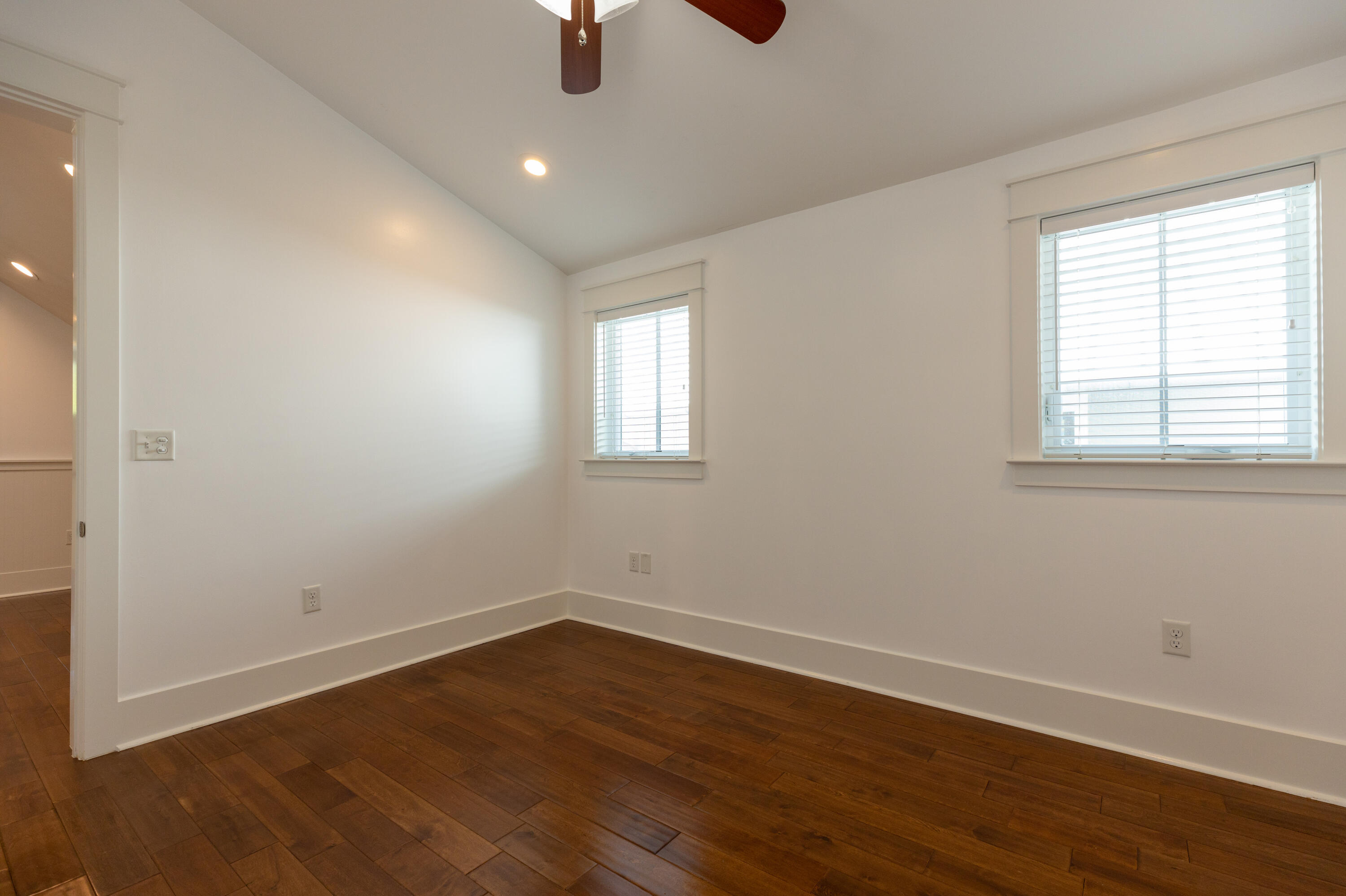 FOREST LAKES - Residential