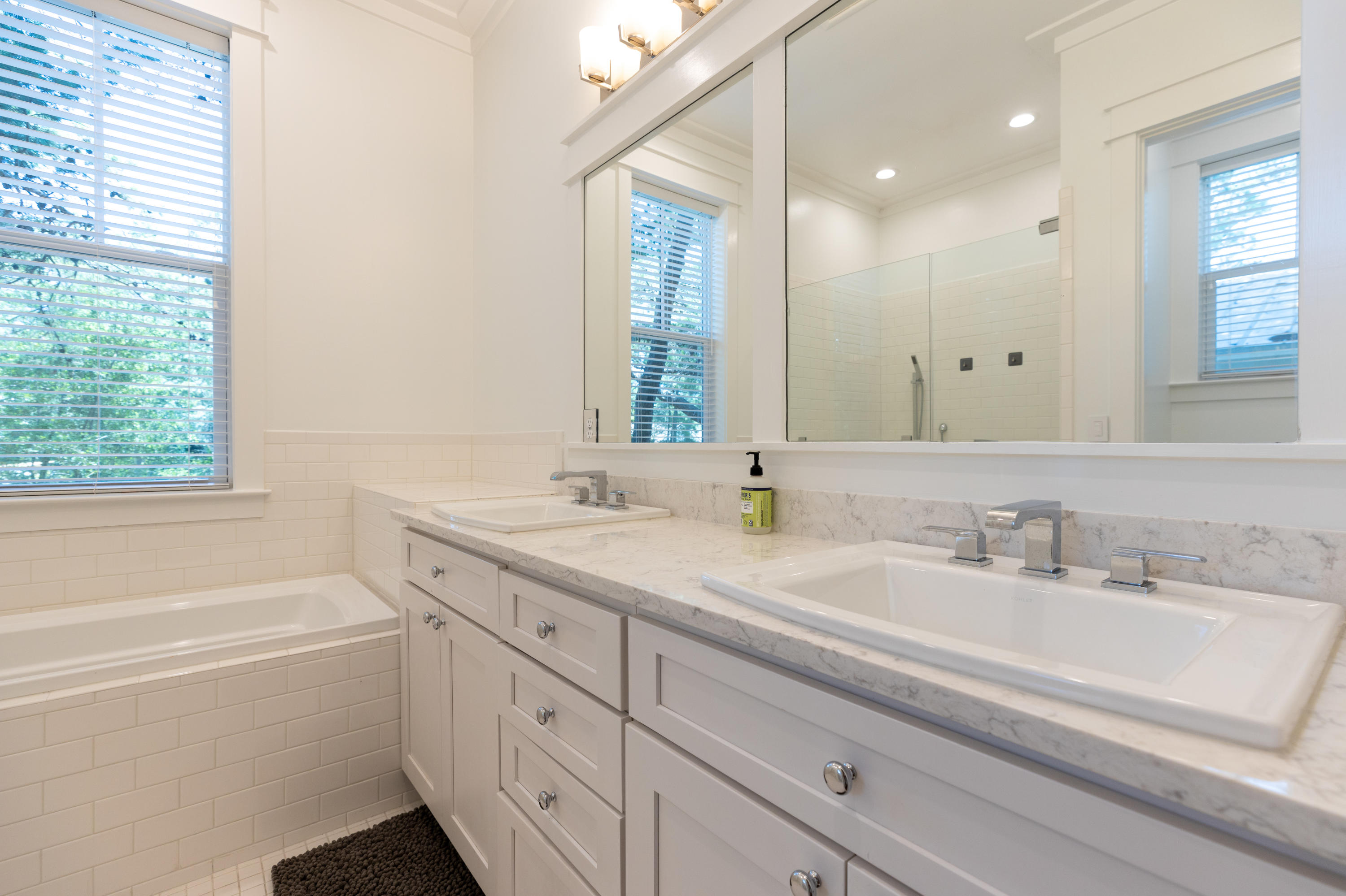 FOREST LAKES - Residential