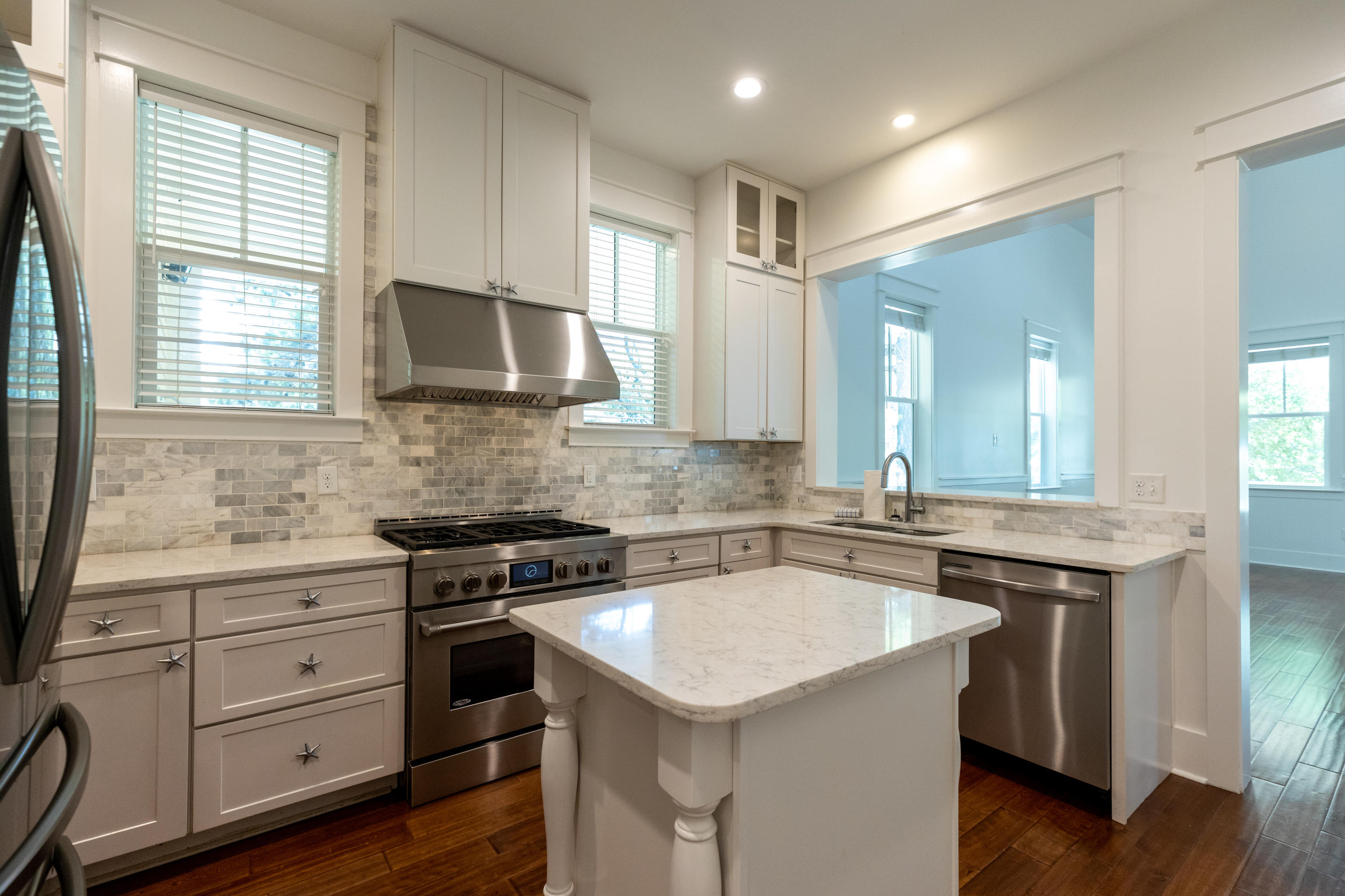 FOREST LAKES - Residential