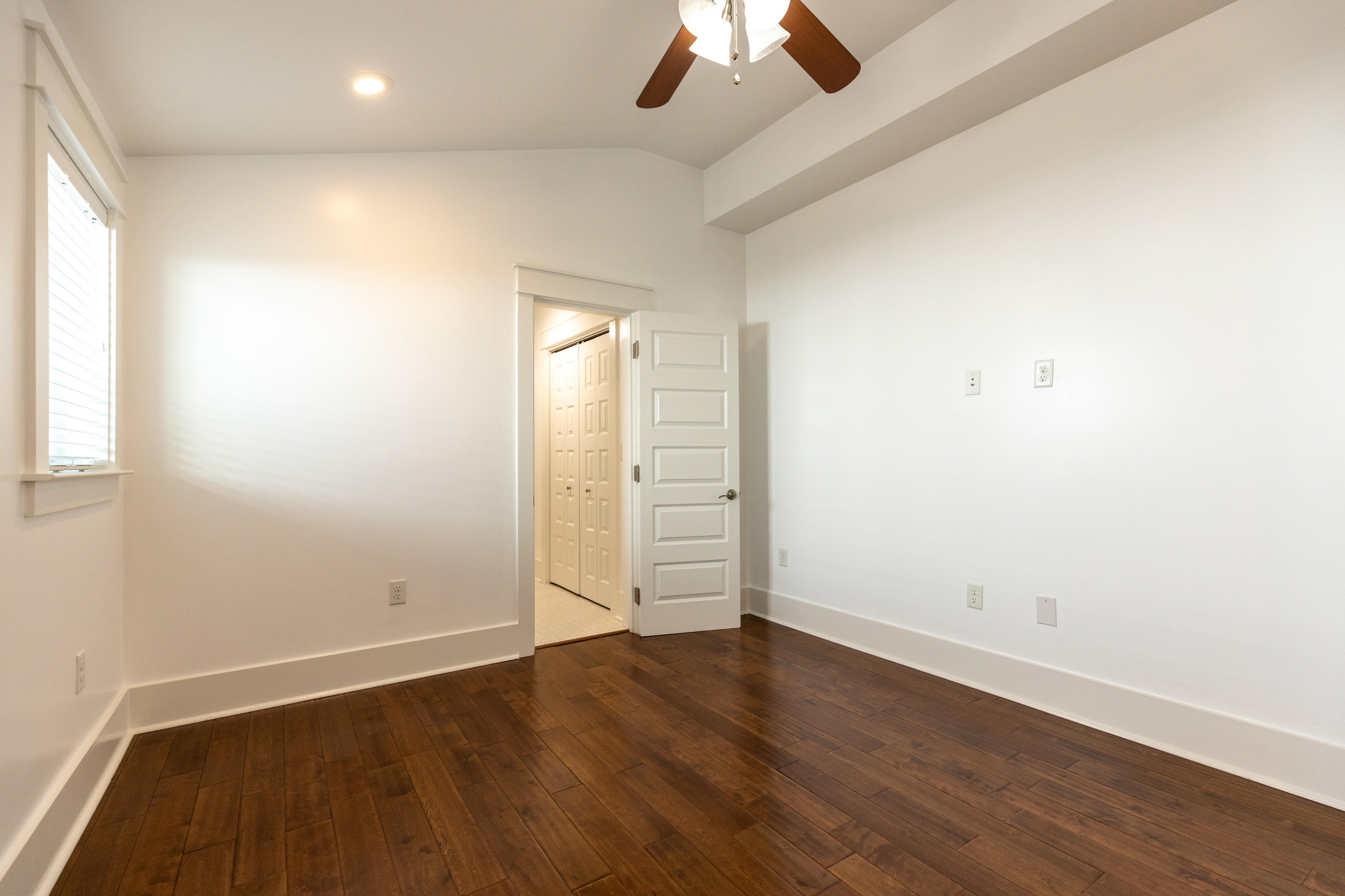 FOREST LAKES - Residential