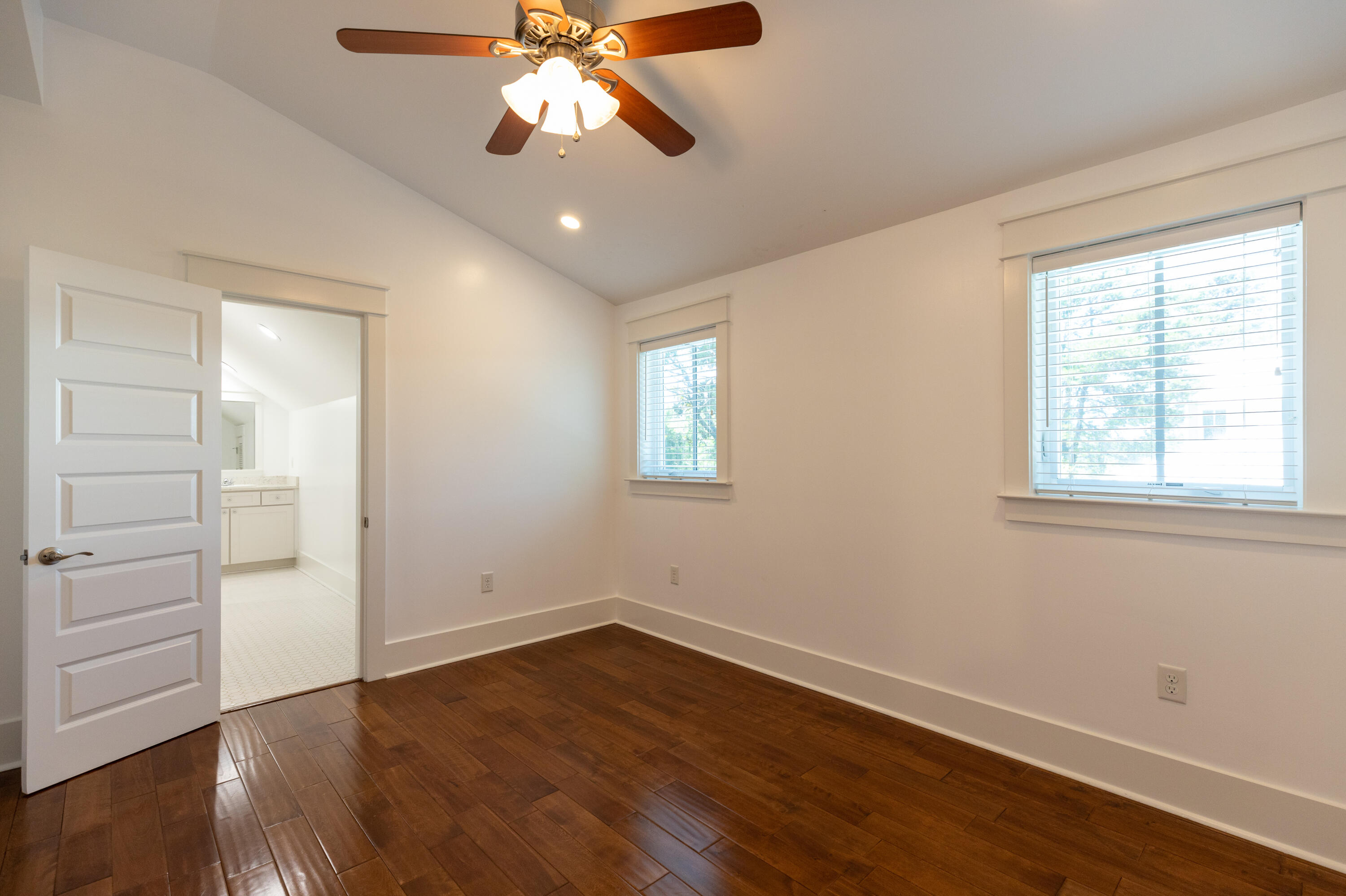 FOREST LAKES - Residential