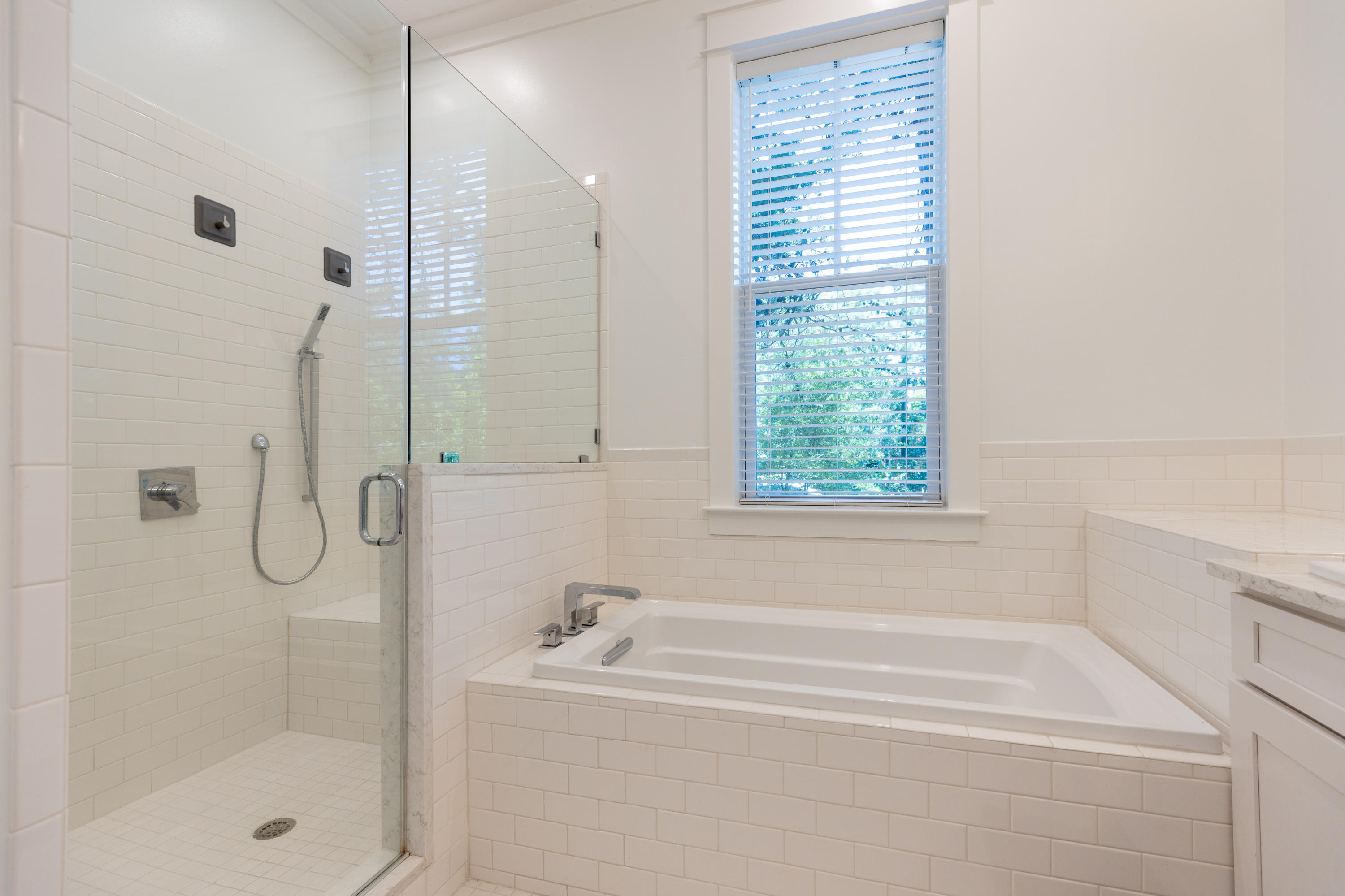 FOREST LAKES - Residential