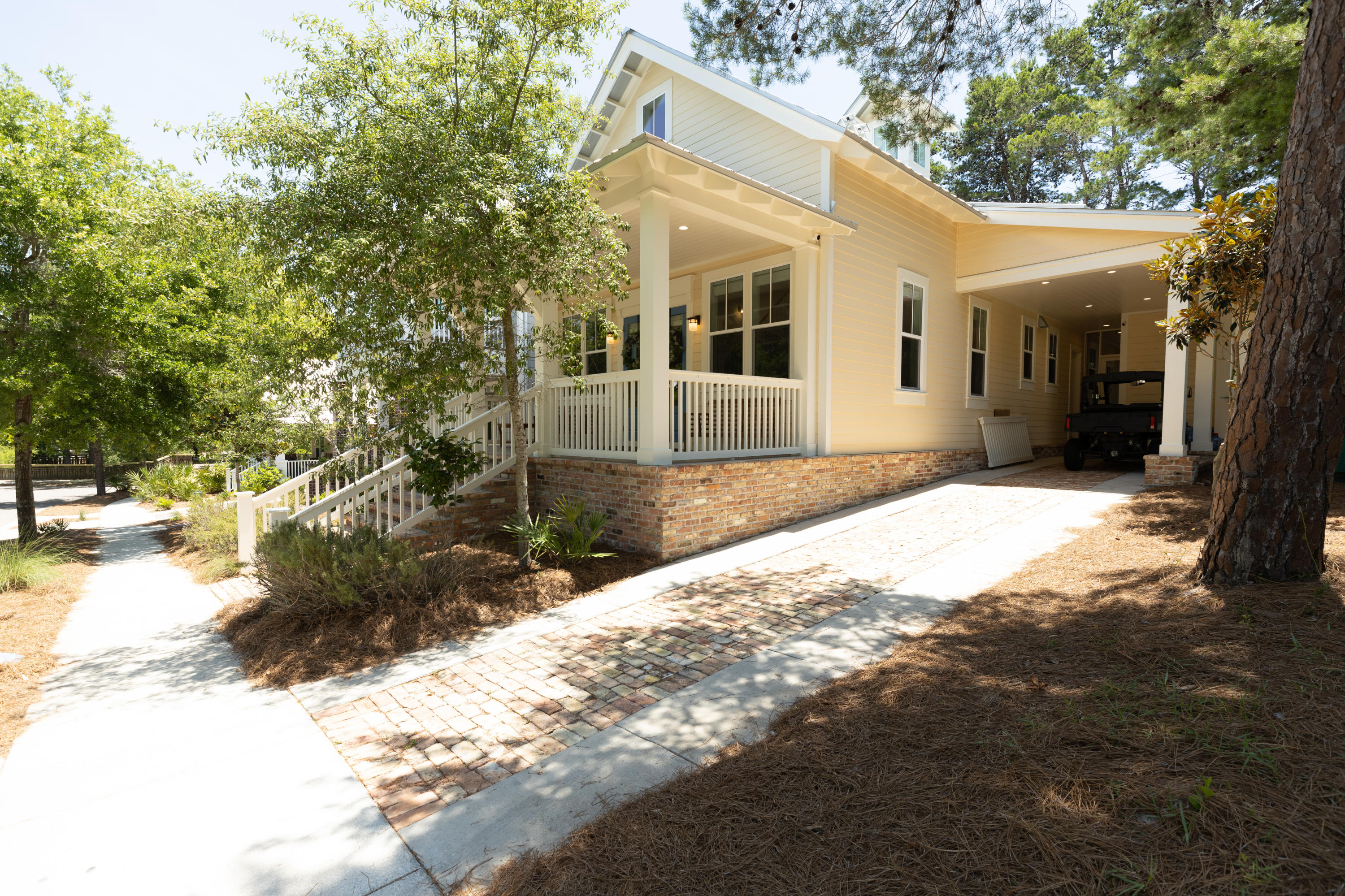 FOREST LAKES - Residential