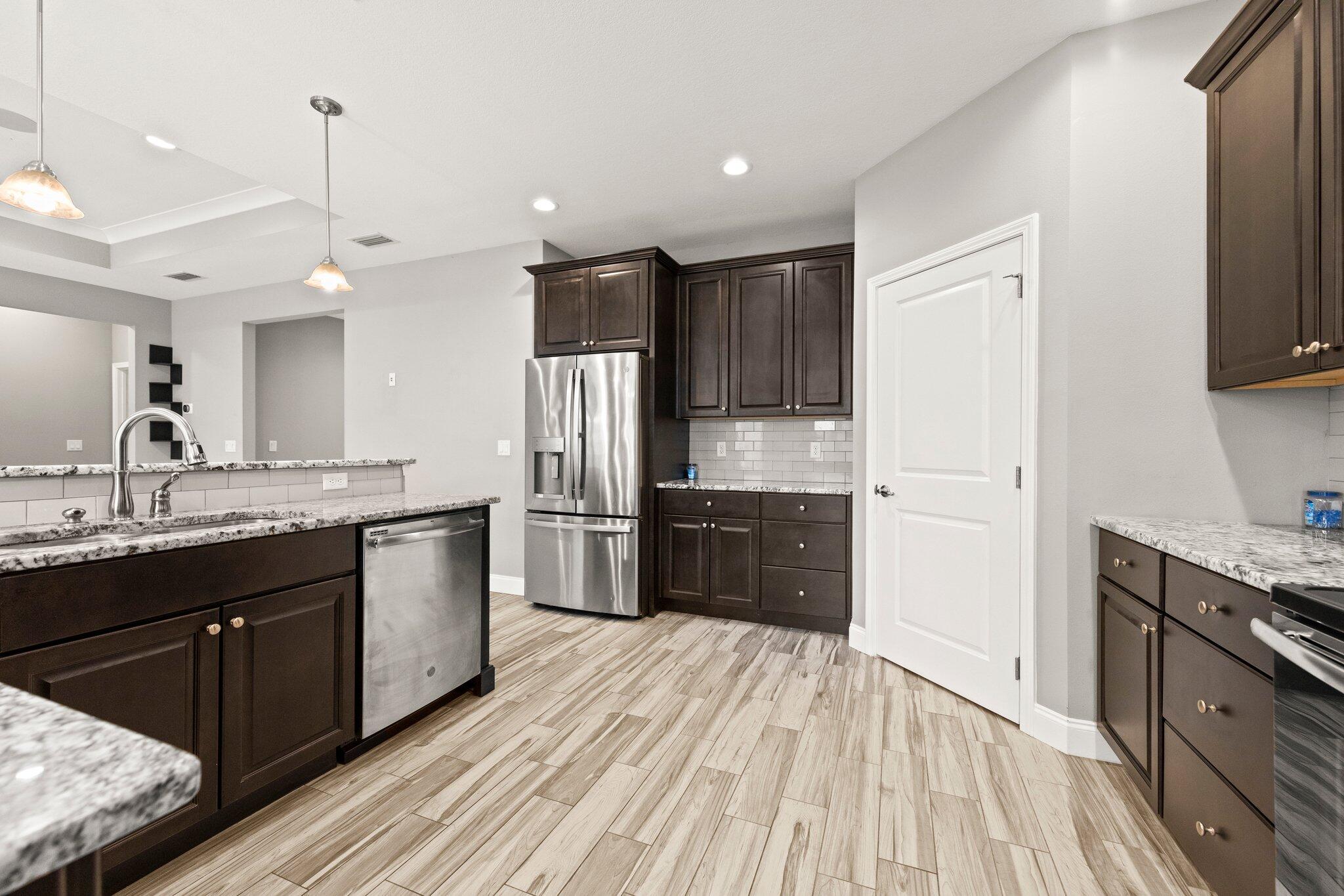 ROSEMONT S/D - Residential Lease