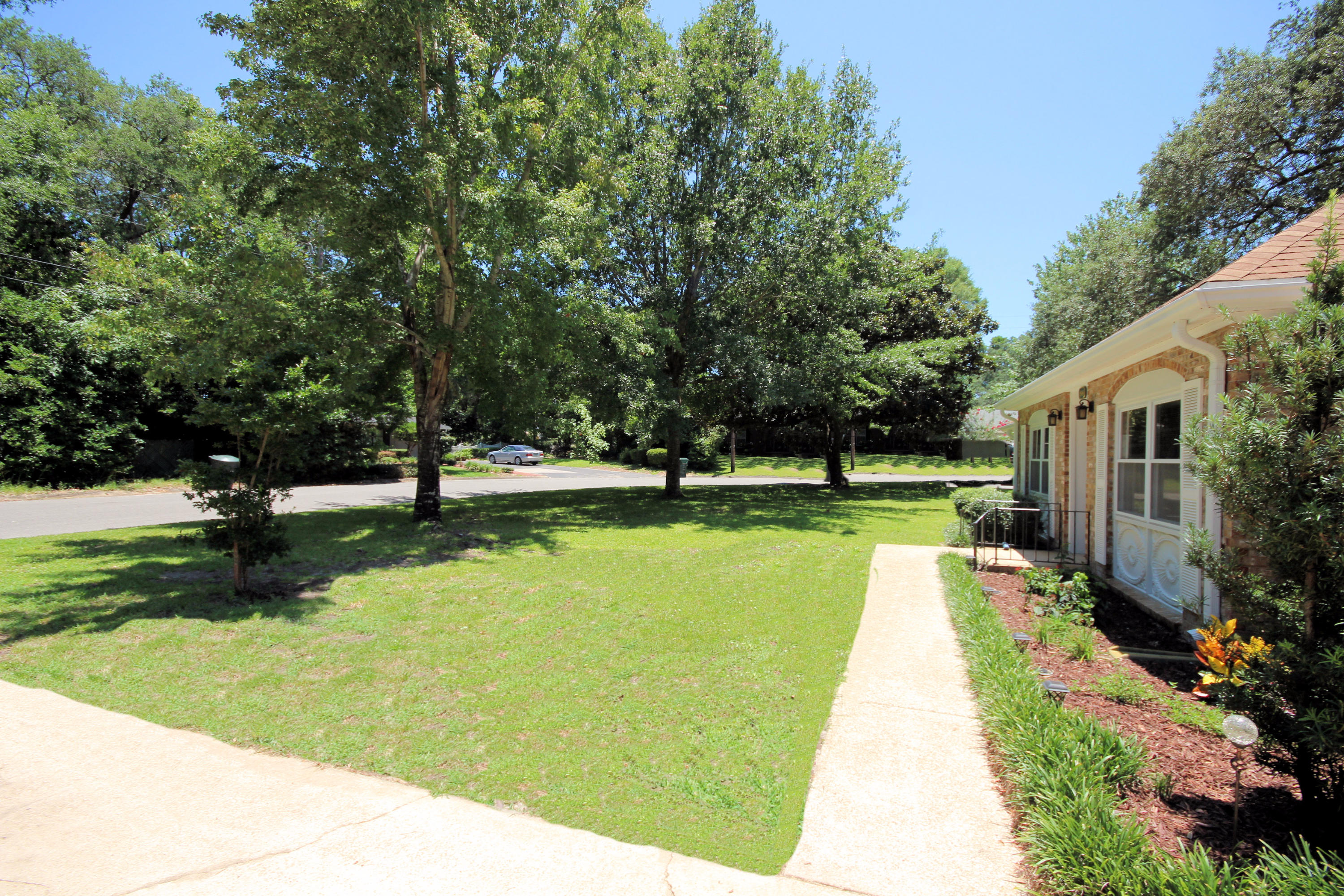 BAYOU WOODS 4TH ADDN - Residential