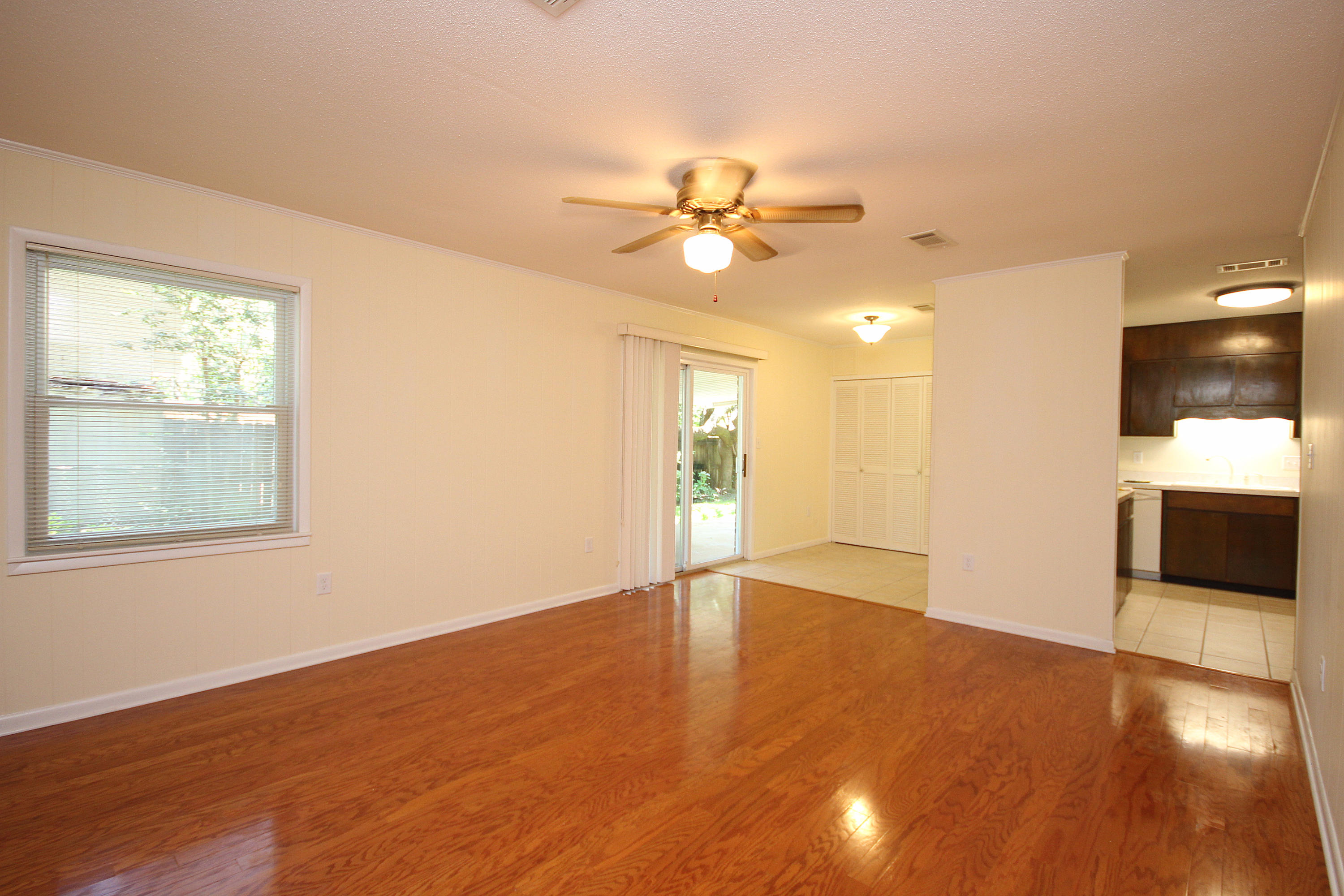 BAYOU WOODS 4TH ADDN - Residential