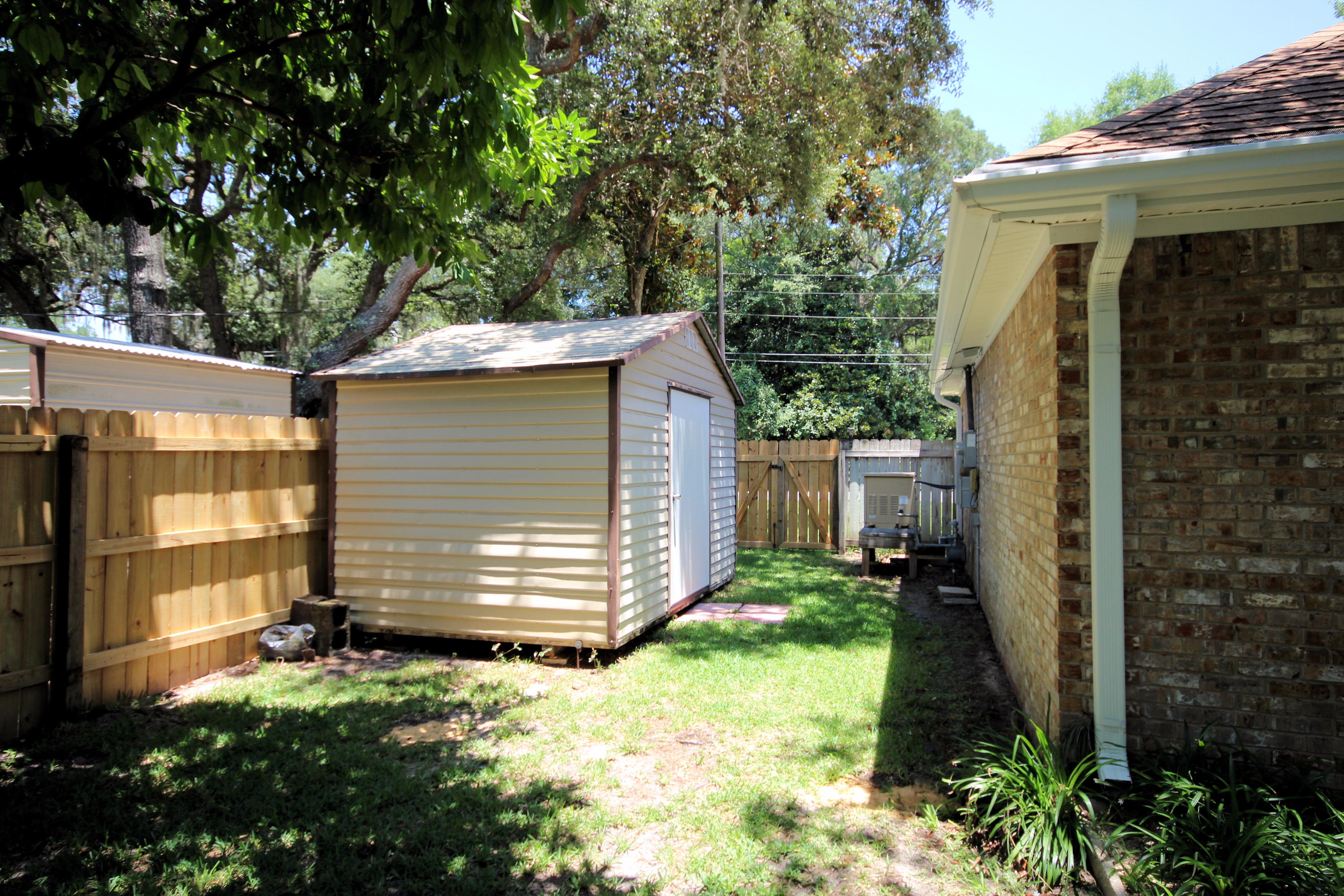 BAYOU WOODS 4TH ADDN - Residential