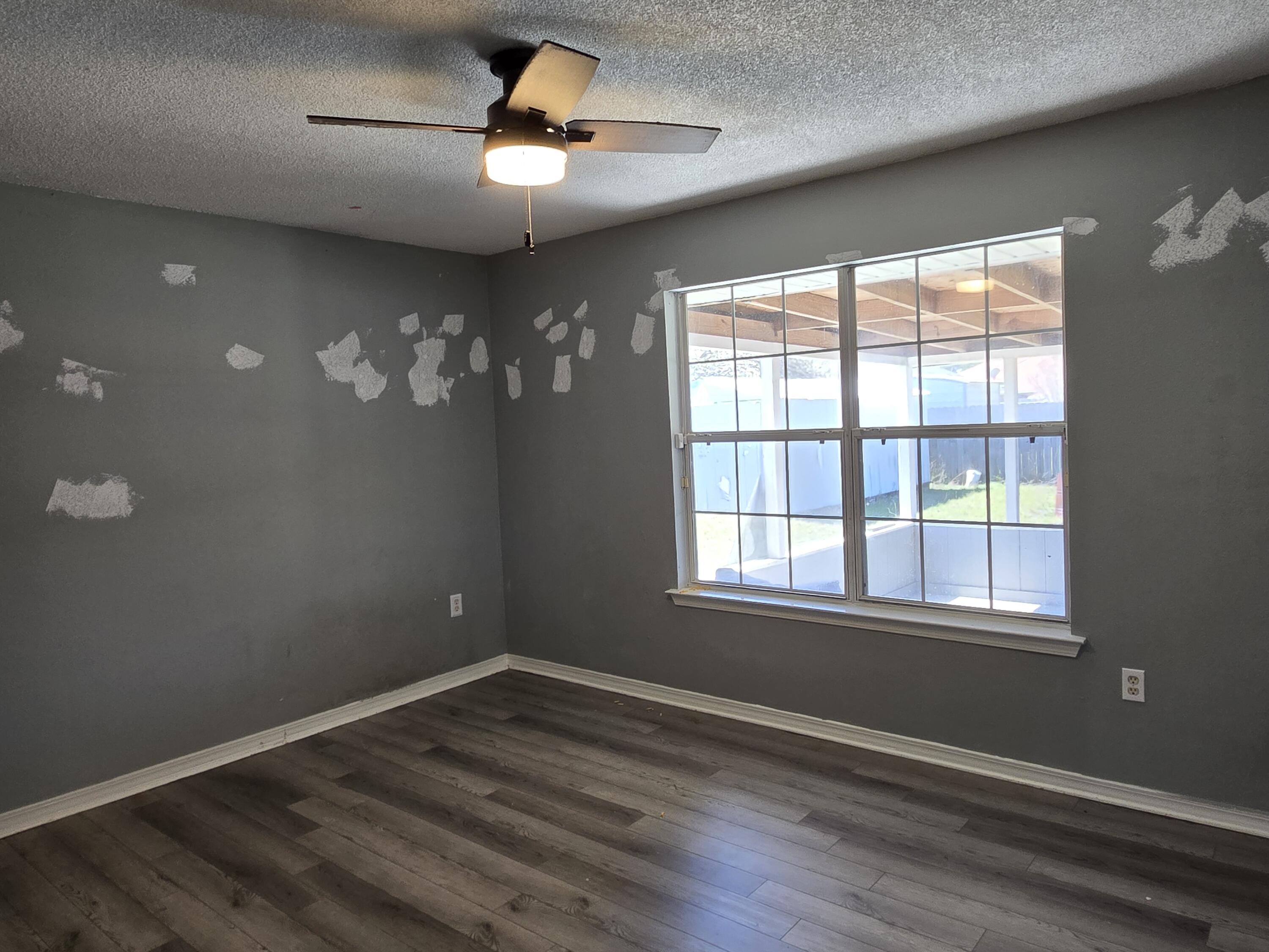 HAMPTON RIDGE - Residential