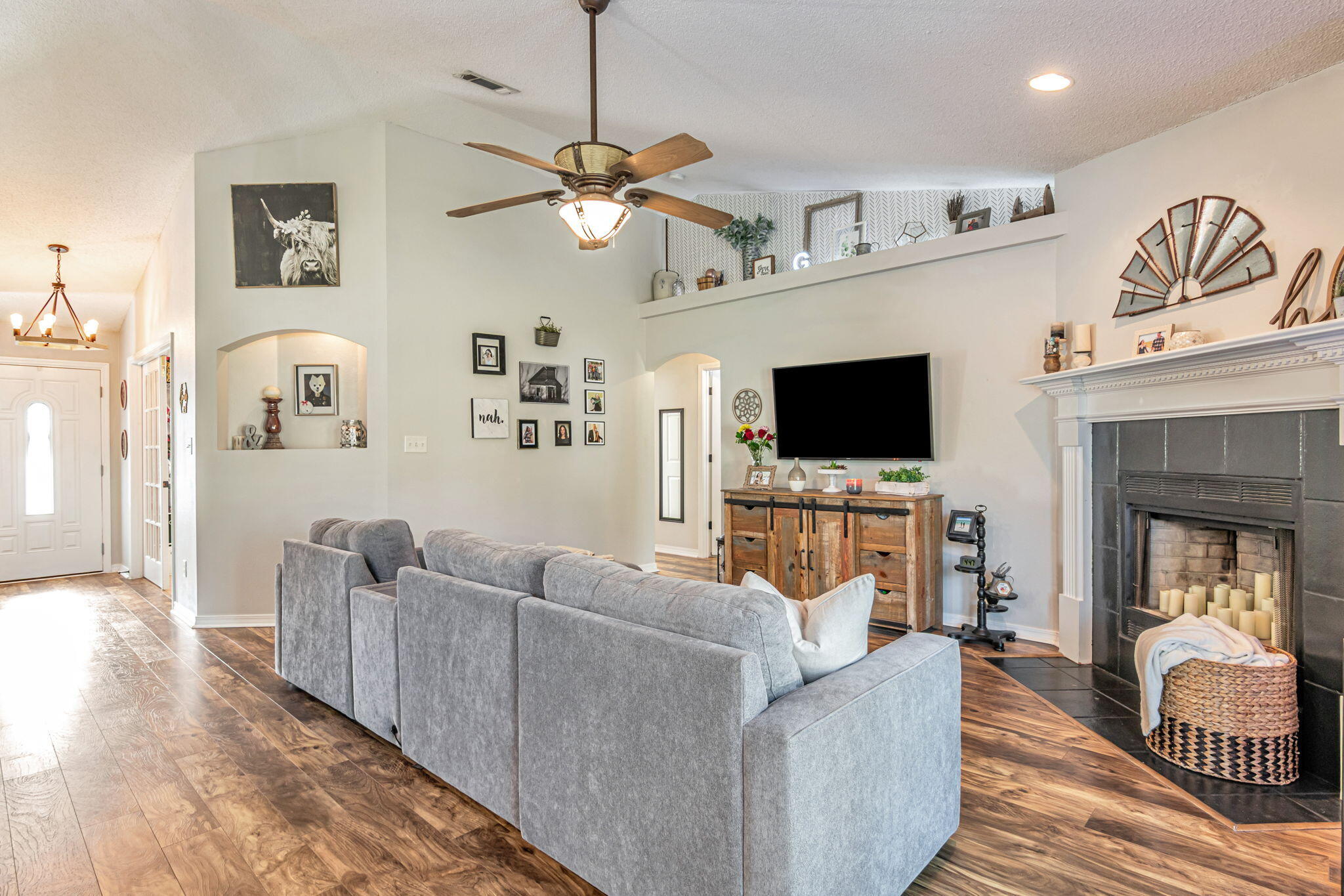 HOLLEY BY THE SEA - Residential