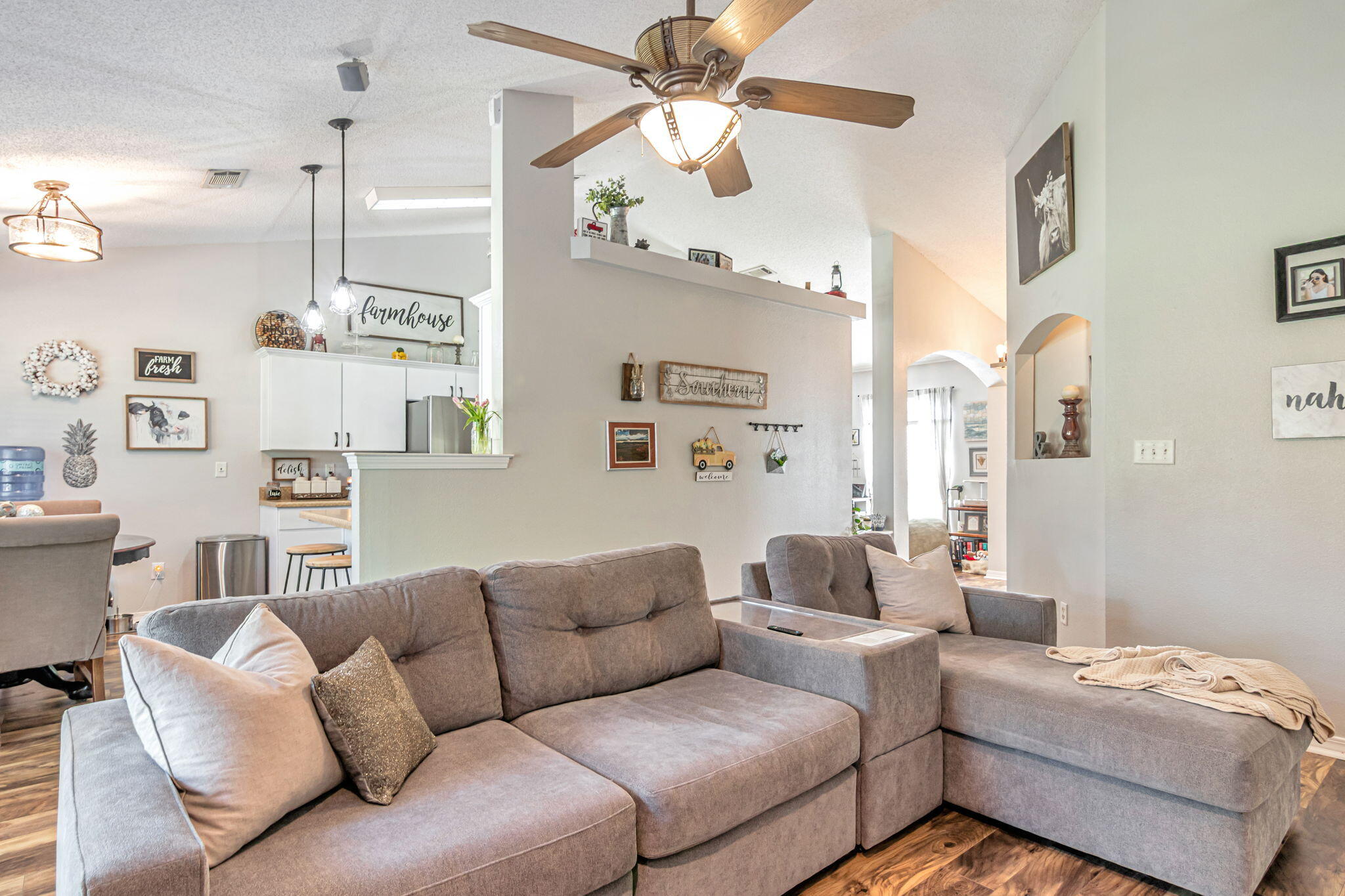 HOLLEY BY THE SEA - Residential