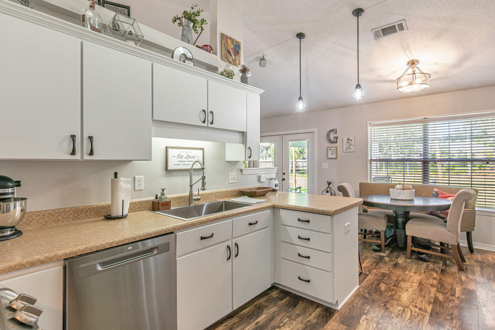 HOLLEY BY THE SEA - Residential