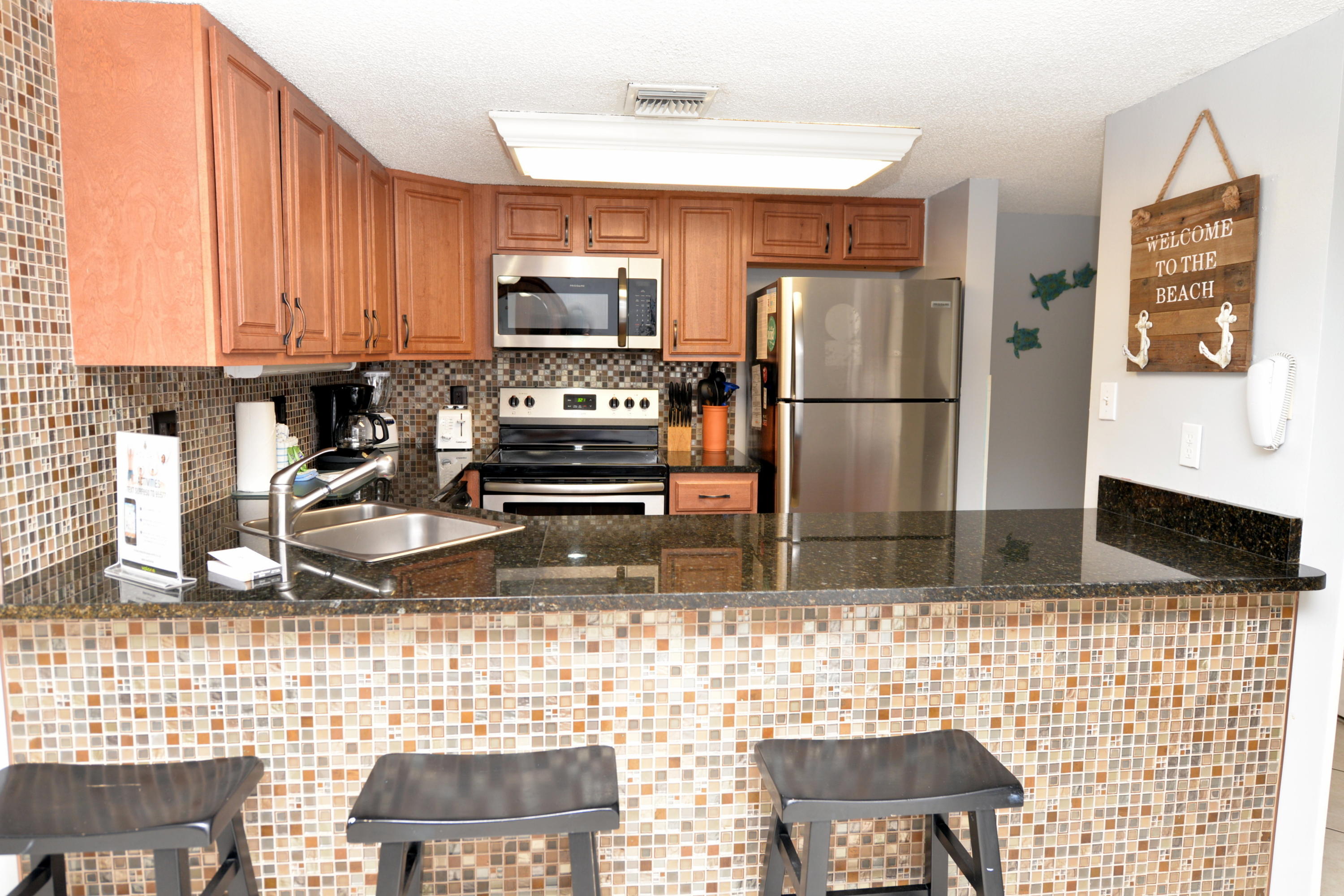 HOLIDAY SURF & RACQUET CLUB - Residential