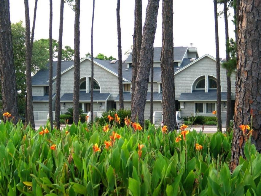 This is the ''Best of Living'' in Sandestin Golf and Beach Resort. This two bedroom two bath villa has been completely renovated with high-end designer furnishings, stainless appliances, granite countertops, cherry hardwood, carpet and tile throughout. The master bedroom and family room include access to the enclosed porch overlooking the Choctawhatchee Bay and Sandestin Marina. Enjoy the first-class amenities in Sandestin.Great rental history 2014: $27,626, 2015: $28,289