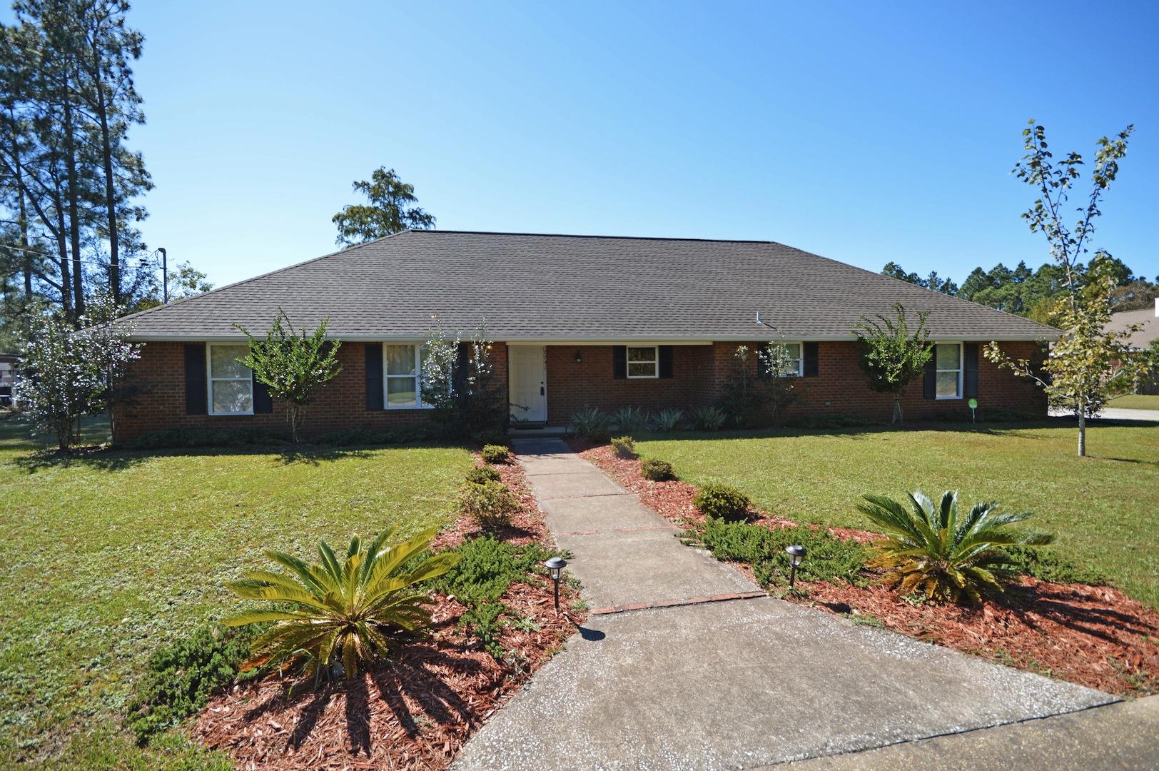 LAKEFRONT, PEACEFUL, CONVENIENT, GORGEOUS, What else can be said about this beautiful well maintained home! This home is an All Brick home with 3 bedrooms 2 bathrooms plus office. The interior features​ are an​ open and split floor plan, great room with vaulted ceilings​, gas fireplace and tiled flooring everywhere except the bedrooms. The kitchen with breakfast bar, pantry, smooth top oven/range and dishwasher. The ​Master​ ​S​uite is spacious and has a ​large​ walk-in closet​. The Master Bathroom has ​double vanity, ​Jacuzzi tub and separate ​walk in ​shower. It is very convenient to NAS, shopping, restaurants and beaches!​ ​Call today to schedule a private showing.