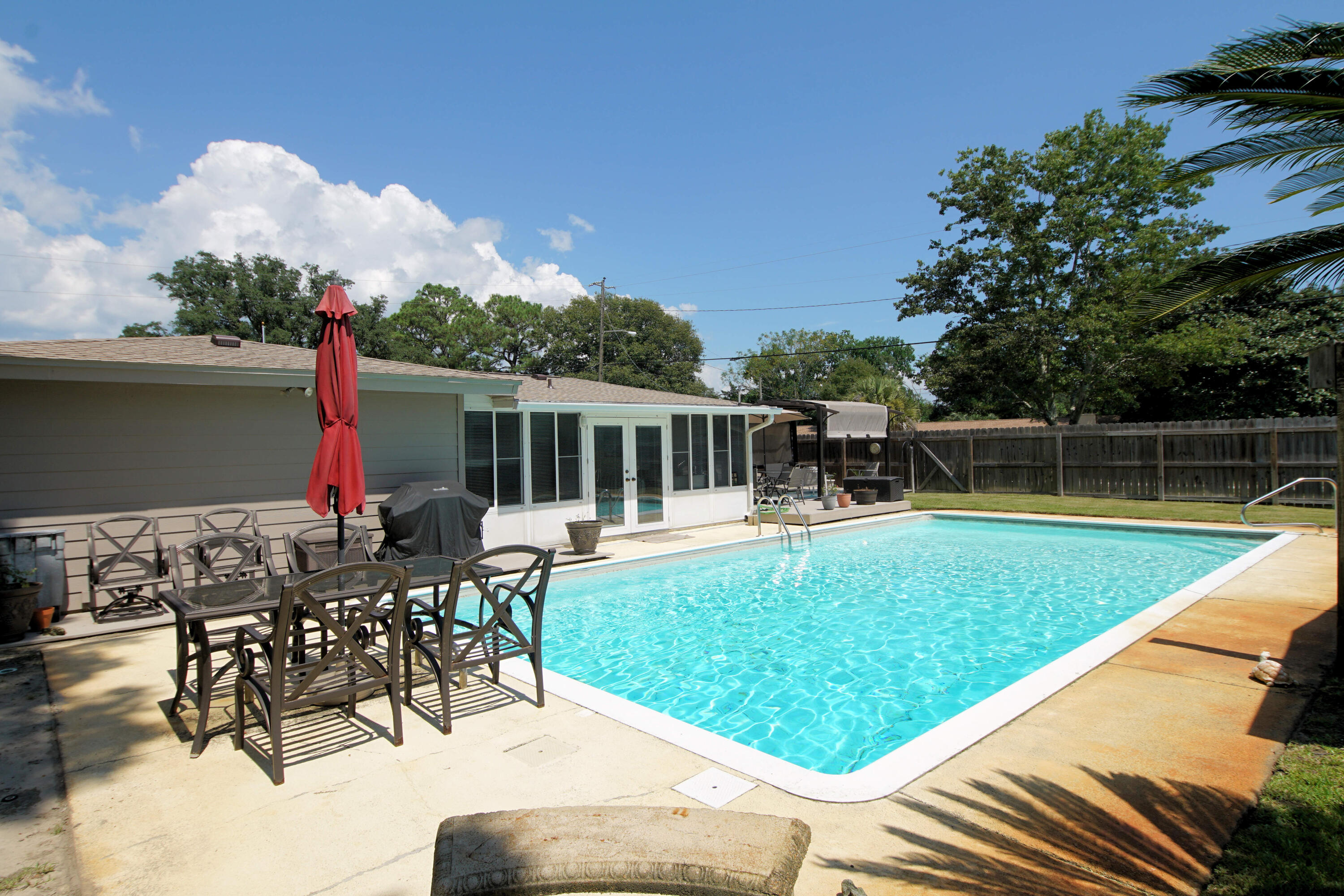 VICTORIA GARDENS 1 - Residential