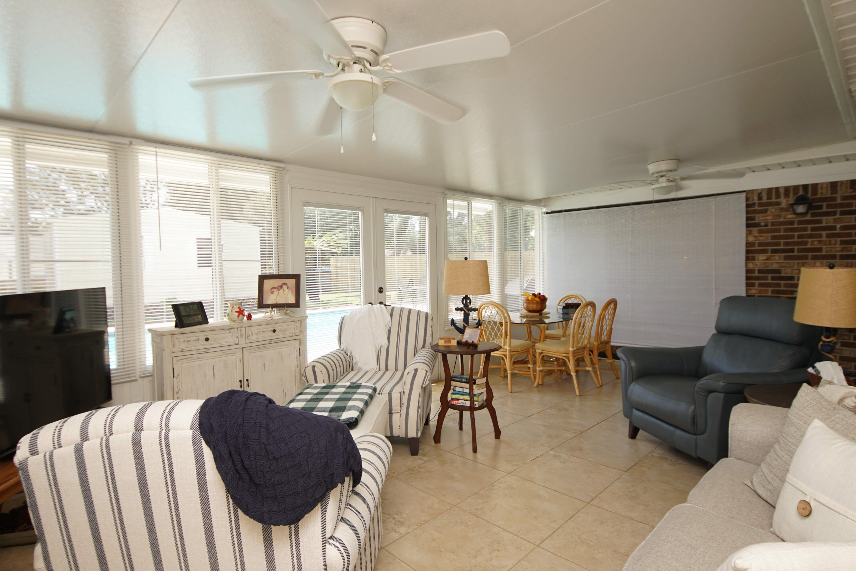 VICTORIA GARDENS 1 - Residential