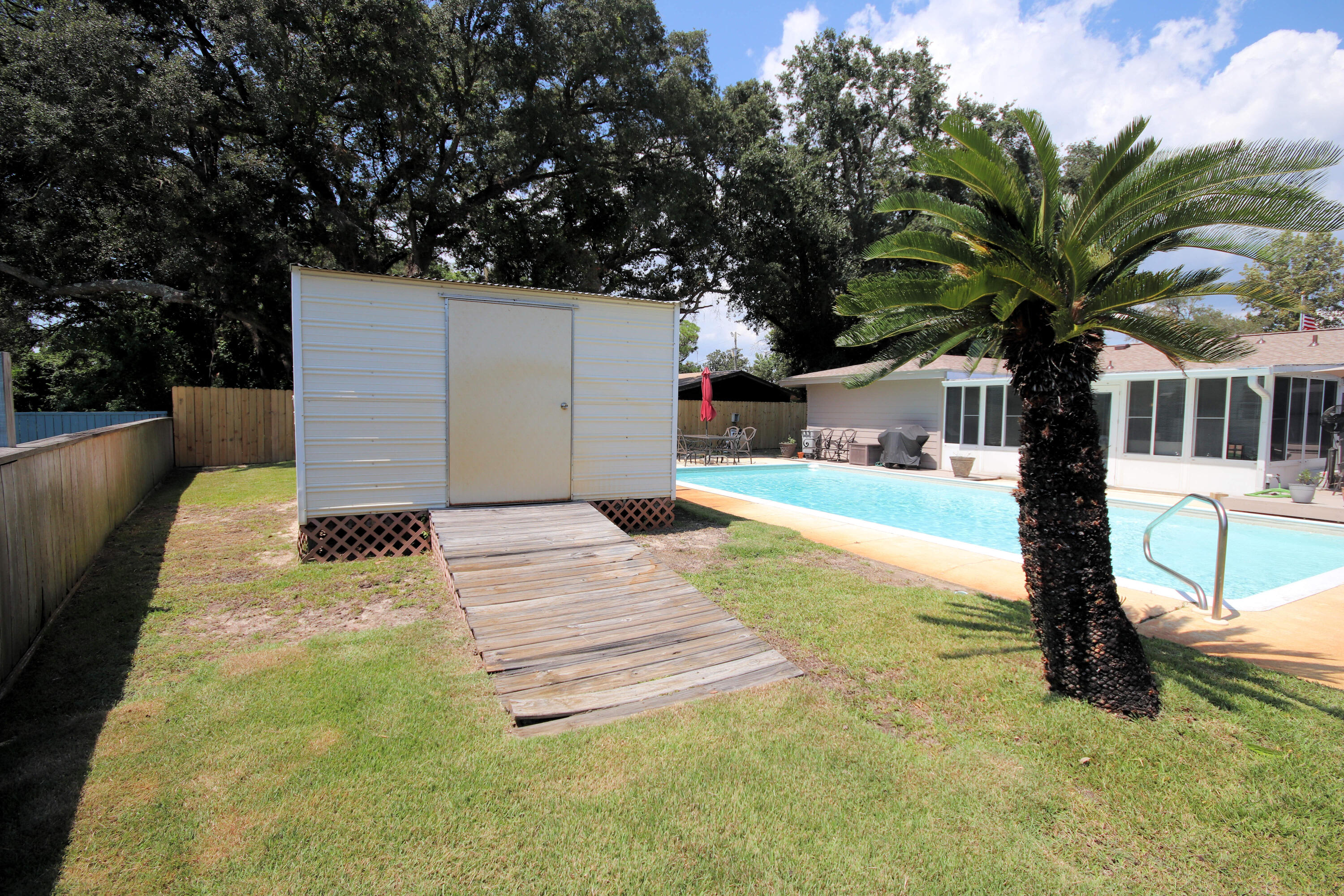 VICTORIA GARDENS 1 - Residential