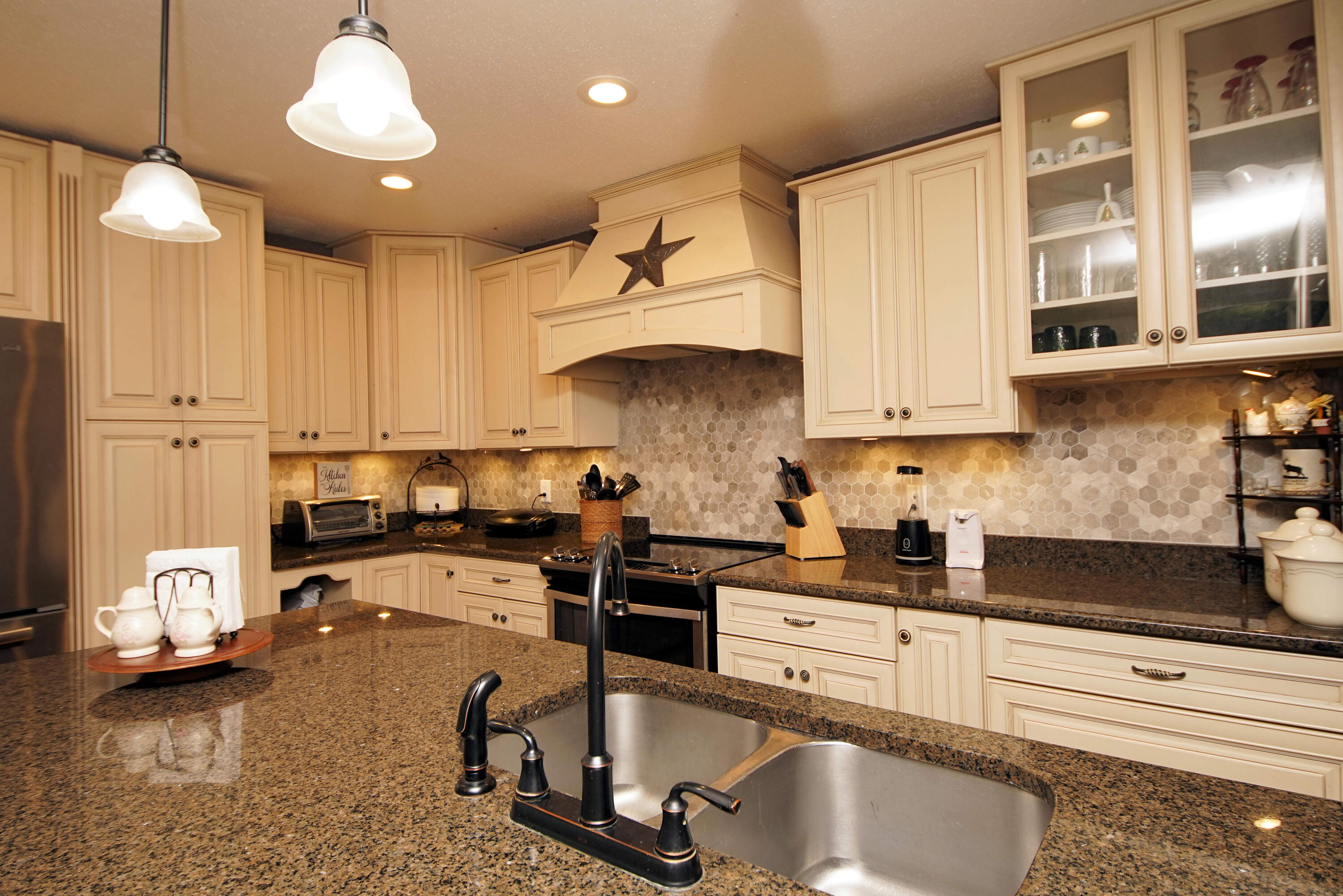 VICTORIA GARDENS 1 - Residential