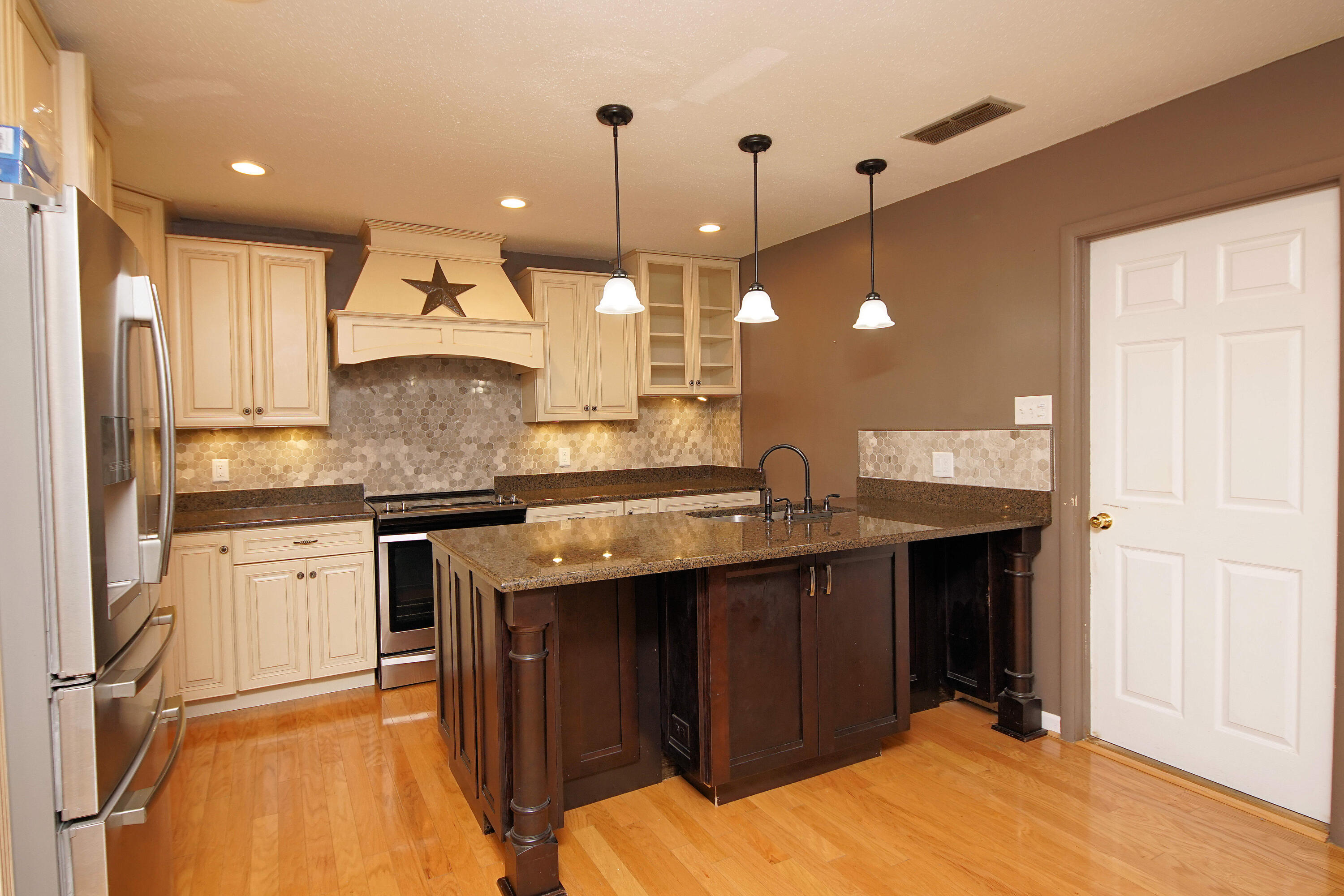 VICTORIA GARDENS 1 - Residential