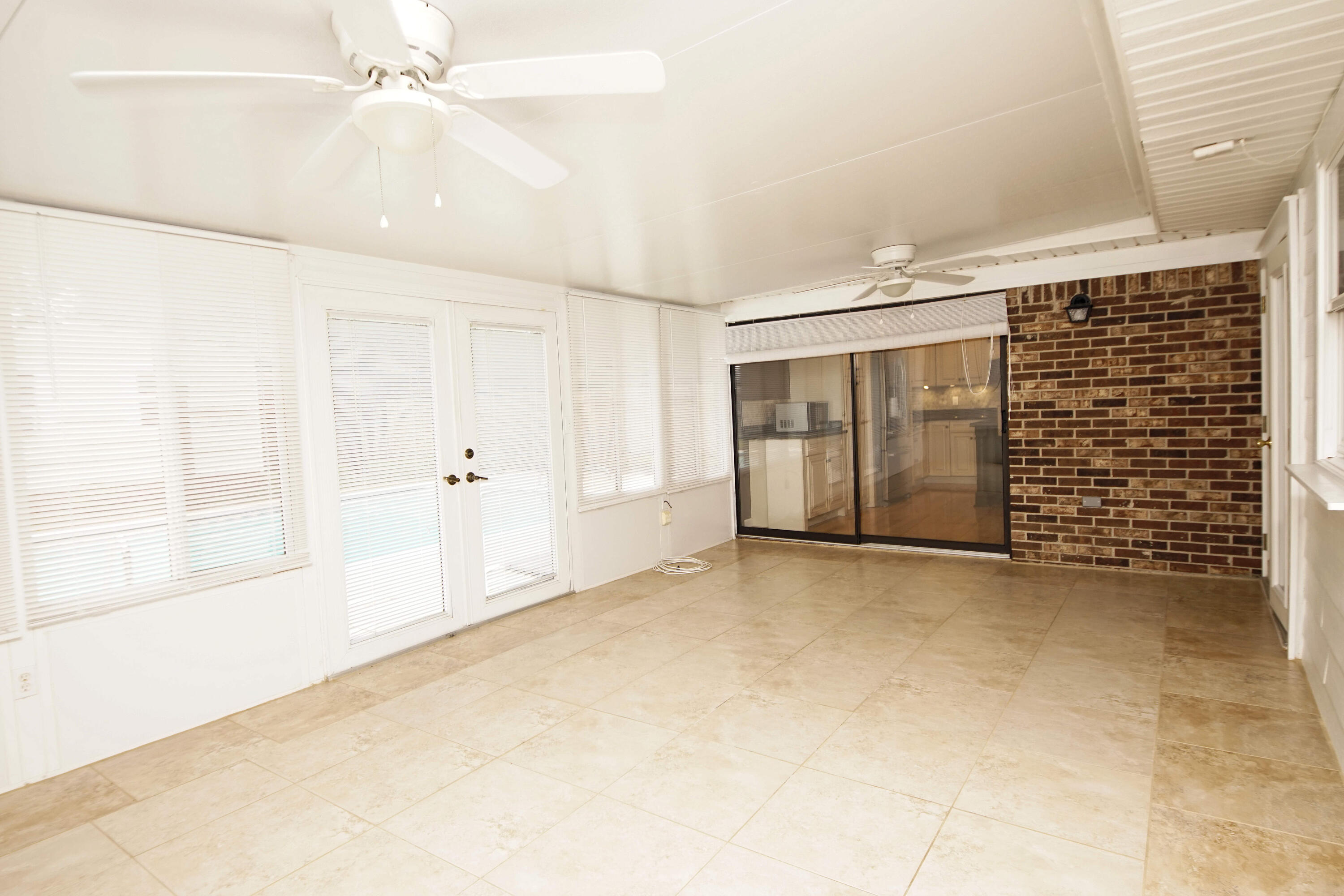 VICTORIA GARDENS 1 - Residential