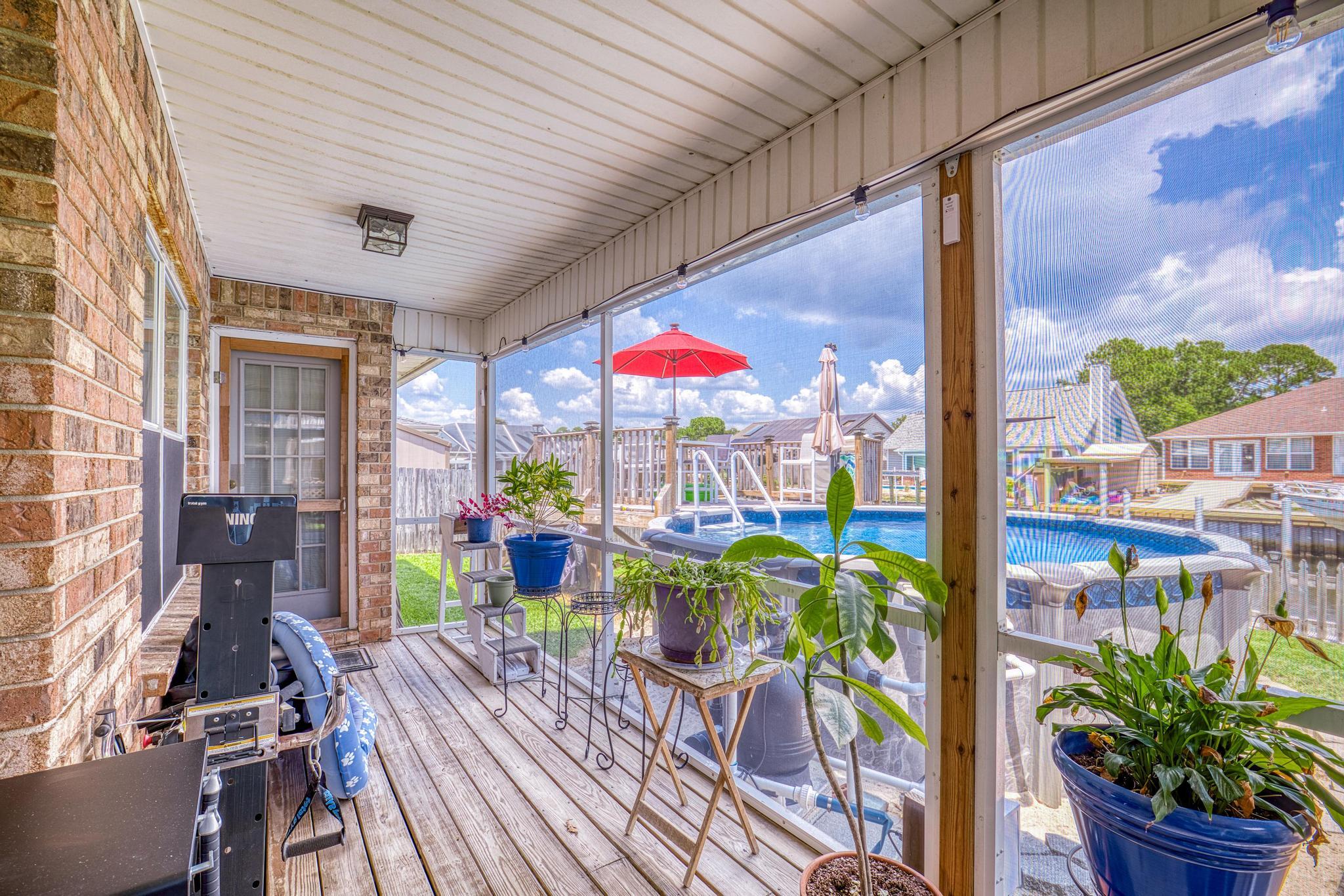 POLYNESIAN ISLANDS - Residential