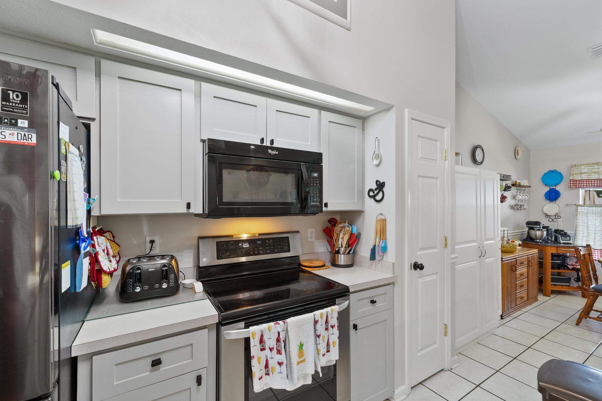 POLYNESIAN ISLANDS - Residential