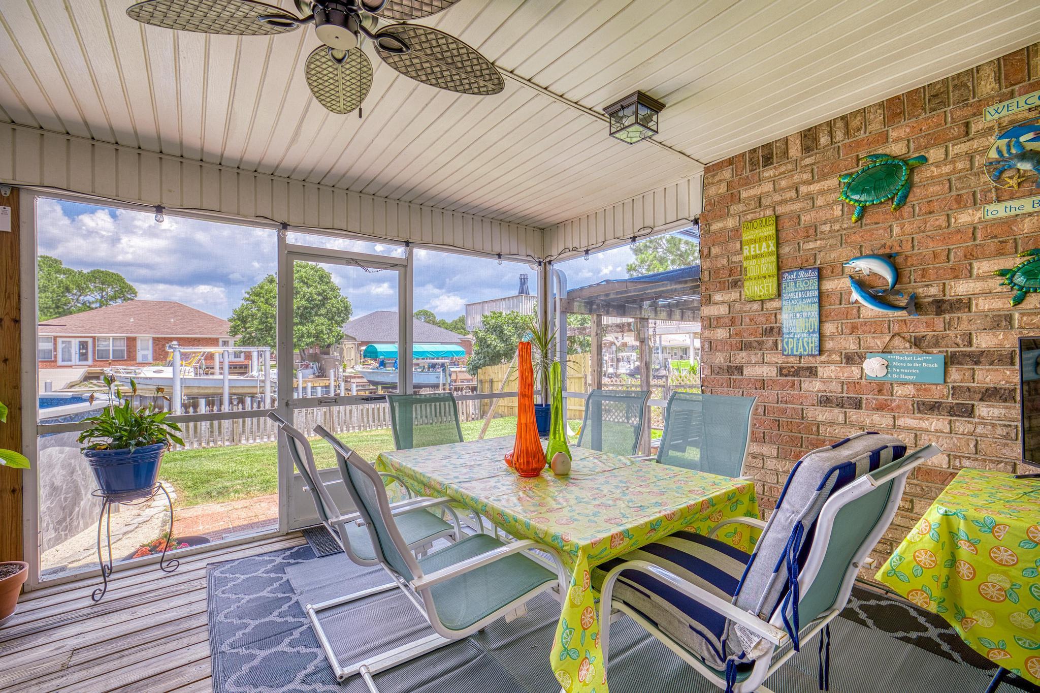 POLYNESIAN ISLANDS - Residential