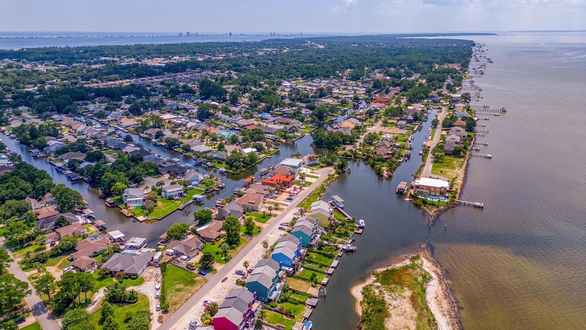POLYNESIAN ISLANDS - Residential