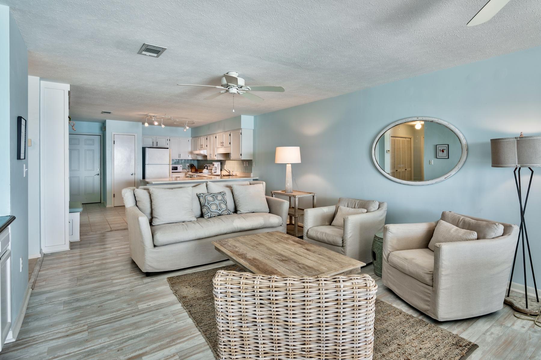 SUN SEEKERS A CONDO - Residential