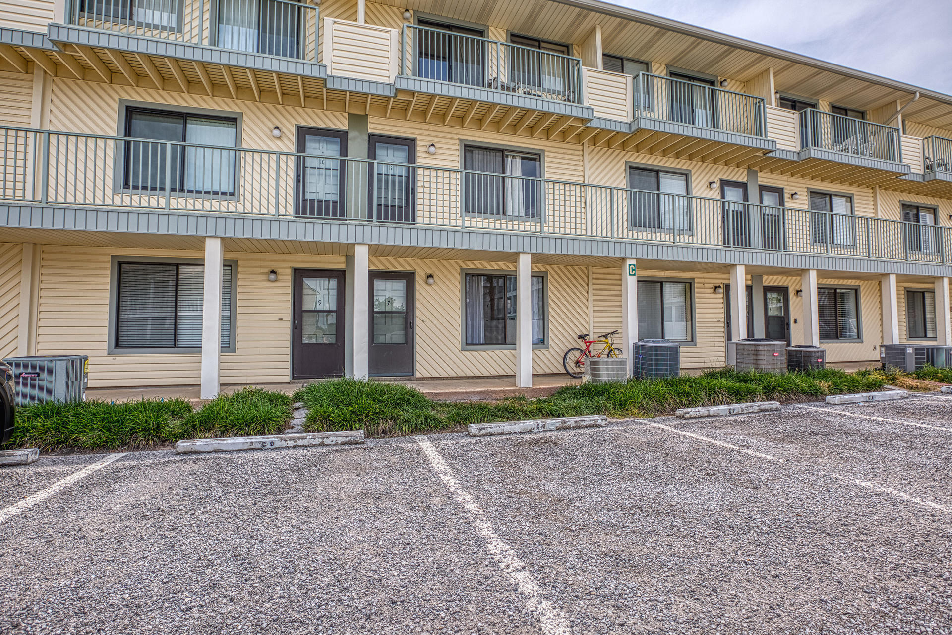 SANDPRINTS CONDO - Residential