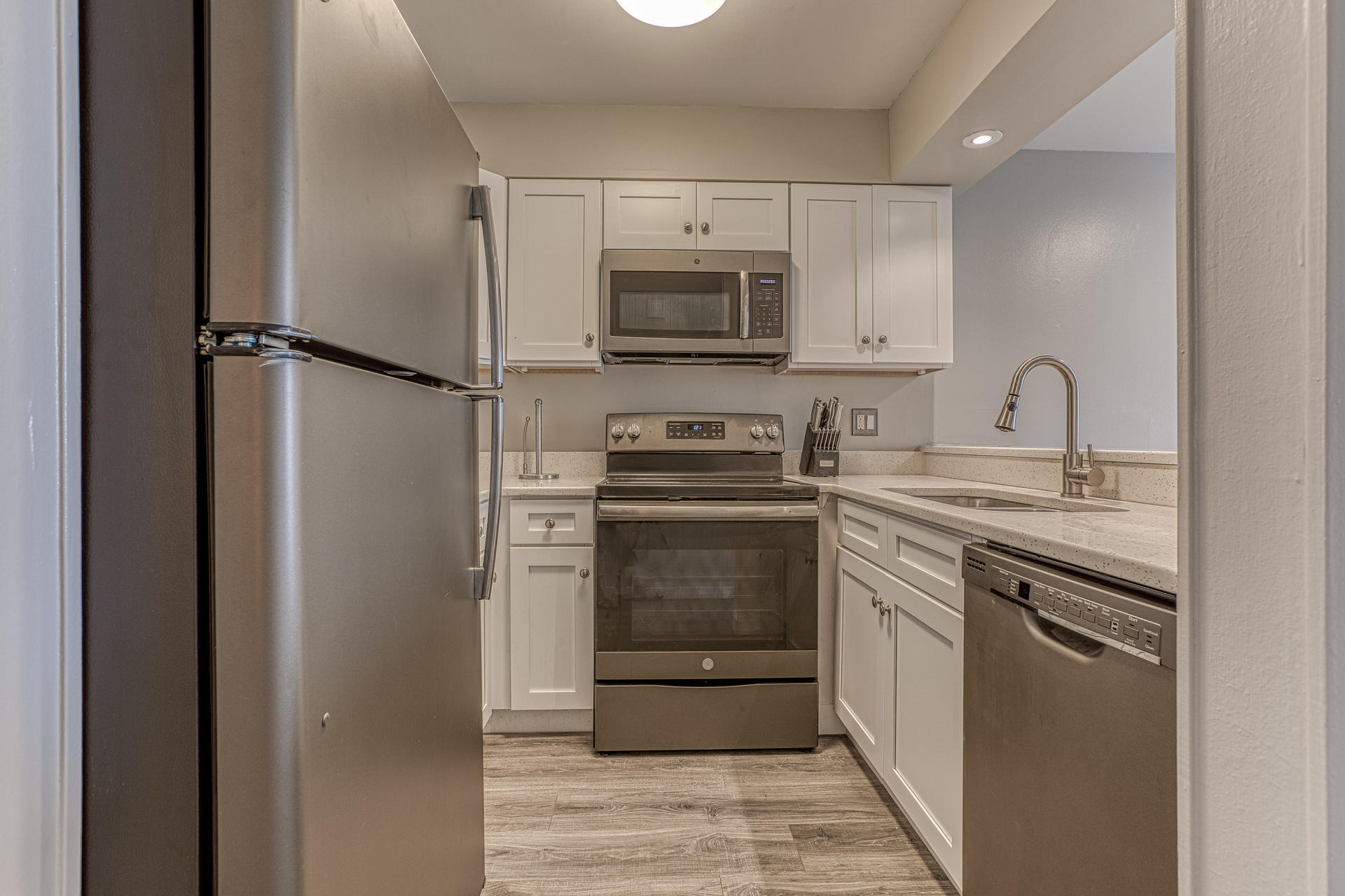 SANDPRINTS CONDO - Residential