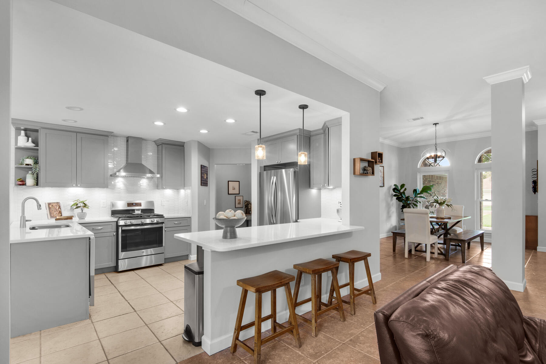 BRISTOL VILLAGE RAINTREE ESTATES - Residential