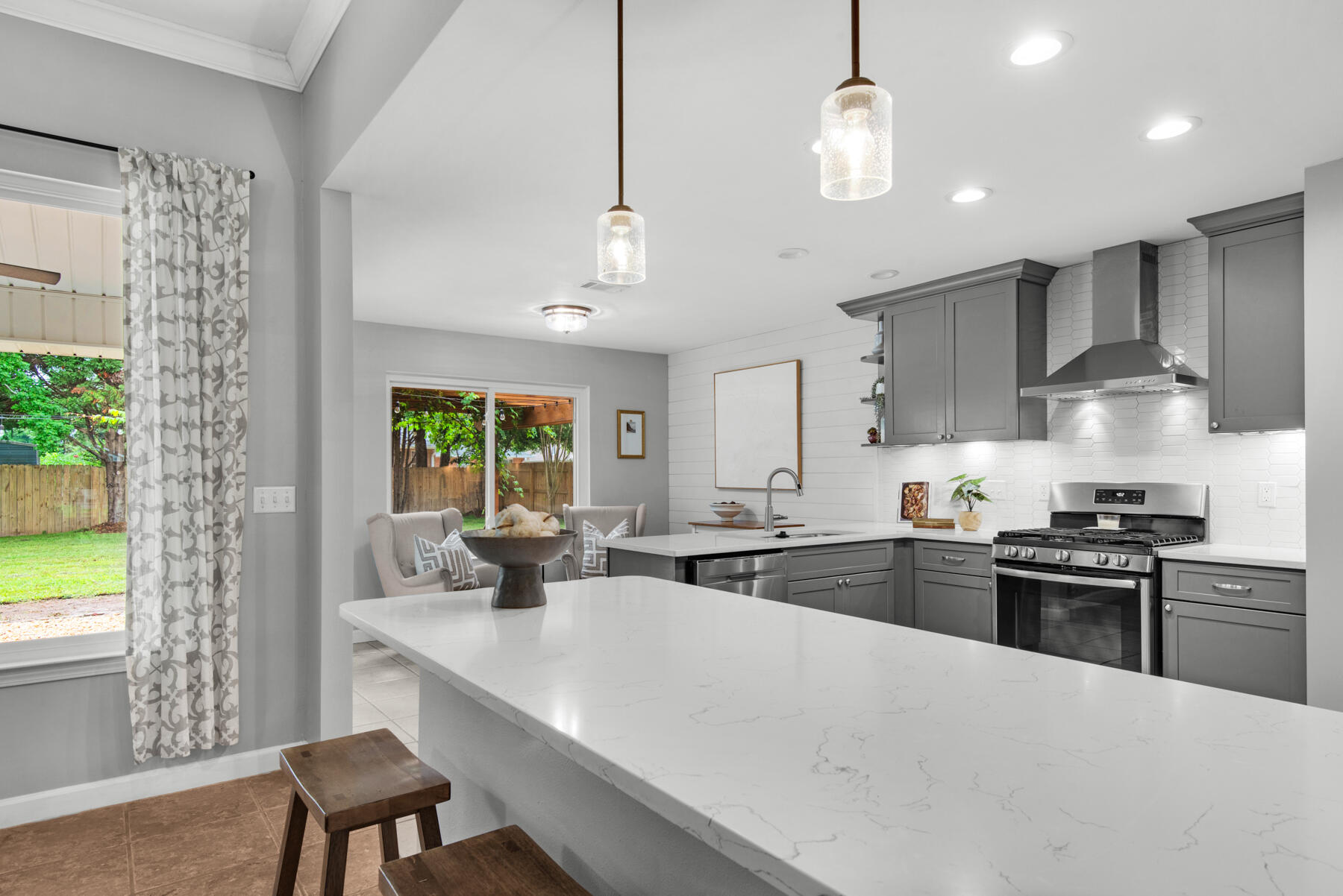 BRISTOL VILLAGE RAINTREE ESTATES - Residential