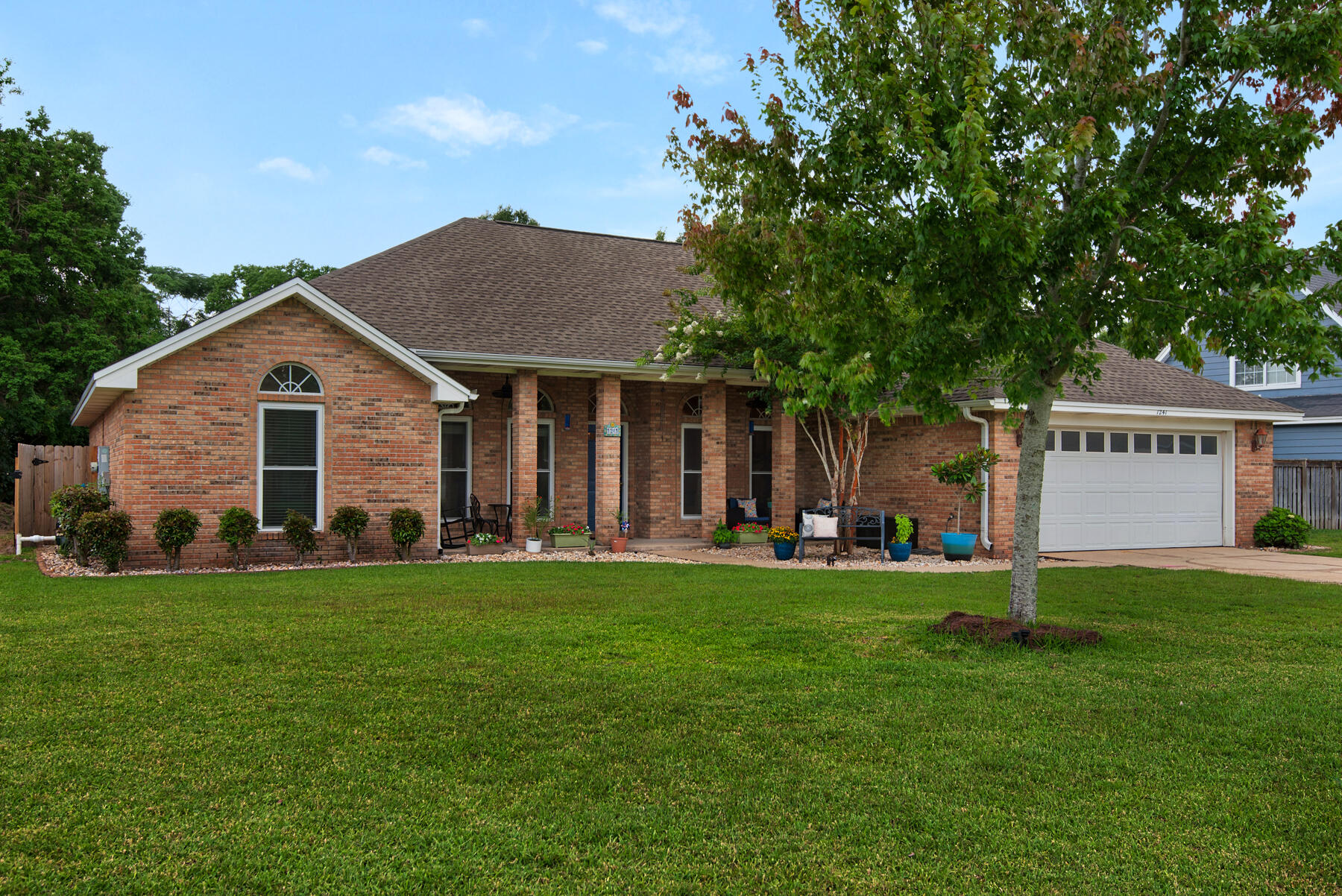 BRISTOL VILLAGE RAINTREE ESTATES - Residential