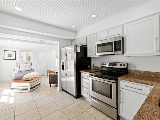 LINKSIDE VILLAGE UNIT 1 - Residential Lease