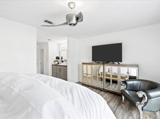 LINKSIDE VILLAGE UNIT 1 - Residential Lease