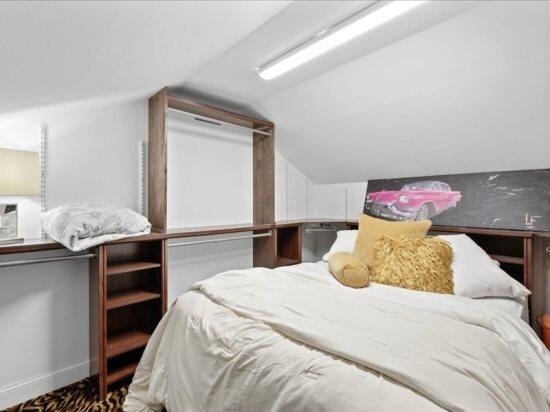 LINKSIDE VILLAGE UNIT 1 - Residential Lease