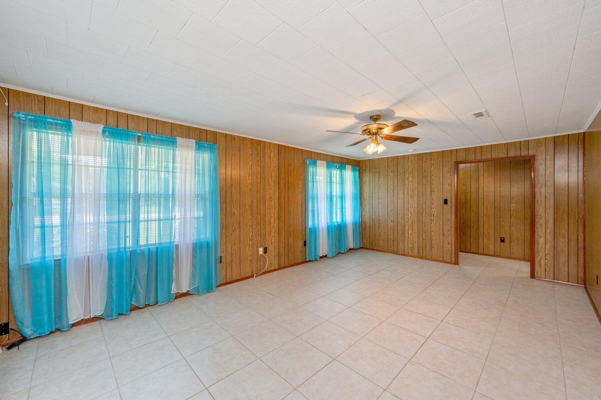 METES & BOUNDS - Residential Lease