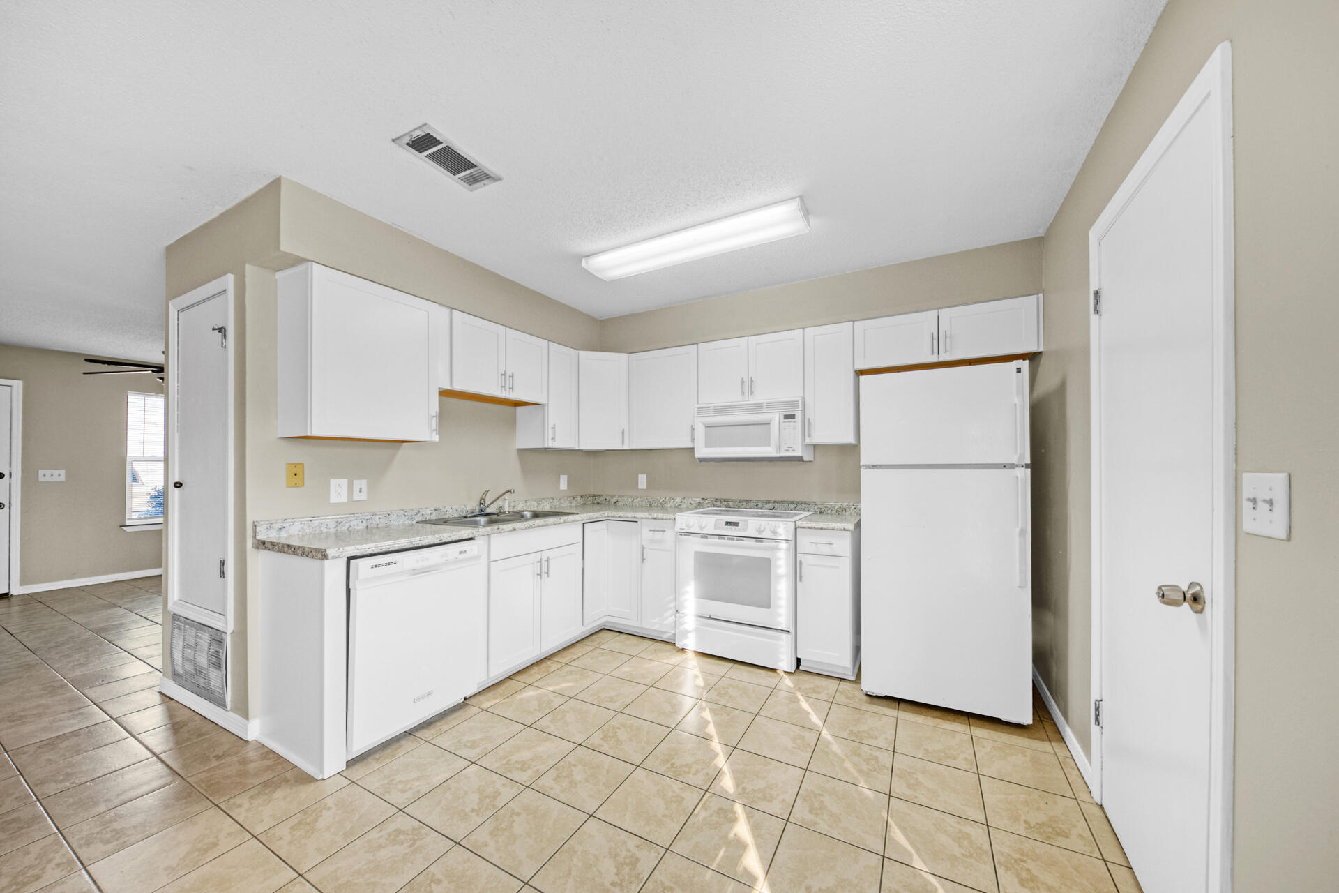 BROWNSVILLE STATION 3 - Residential