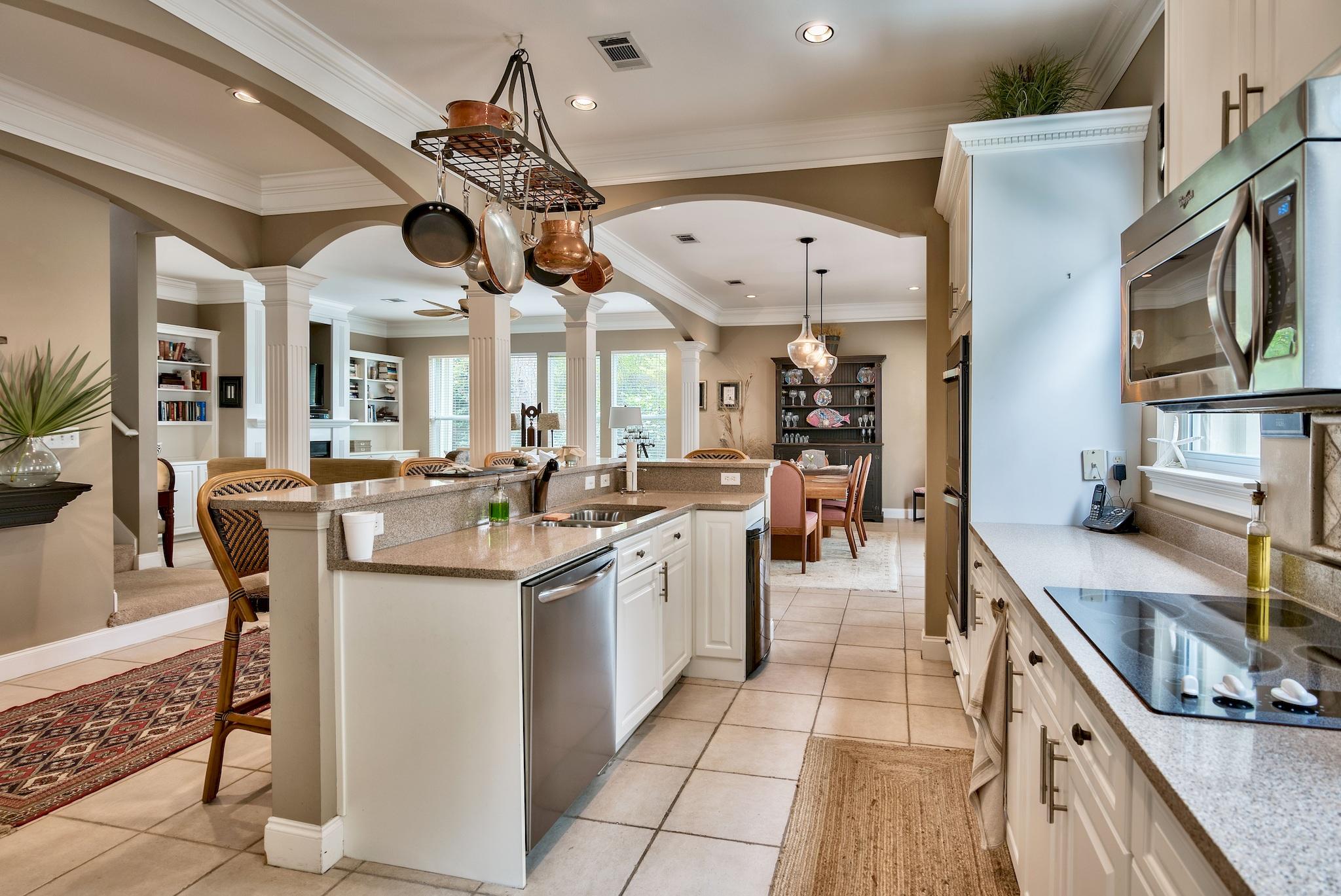 FAIRWAY VILLAS - Residential