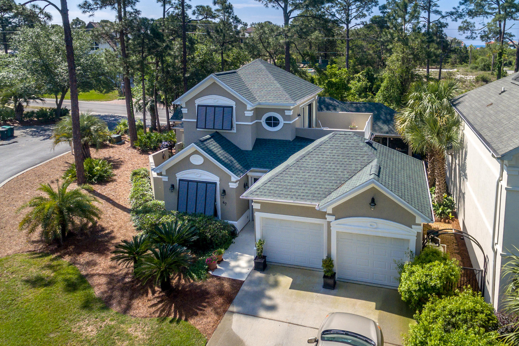 FAIRWAY VILLAS - Residential