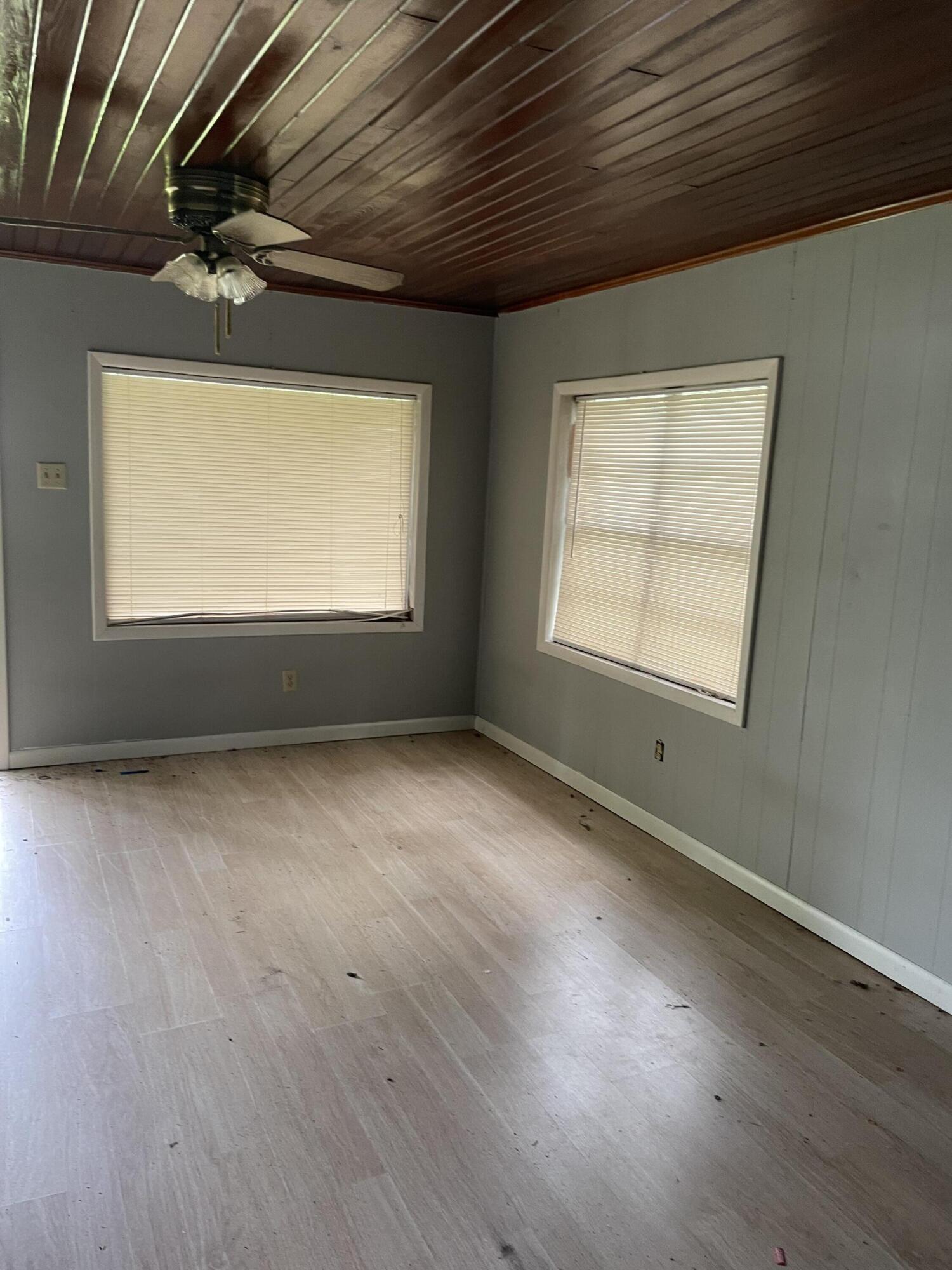 DEFUNIAK SPRINGS TOWN OF - Residential