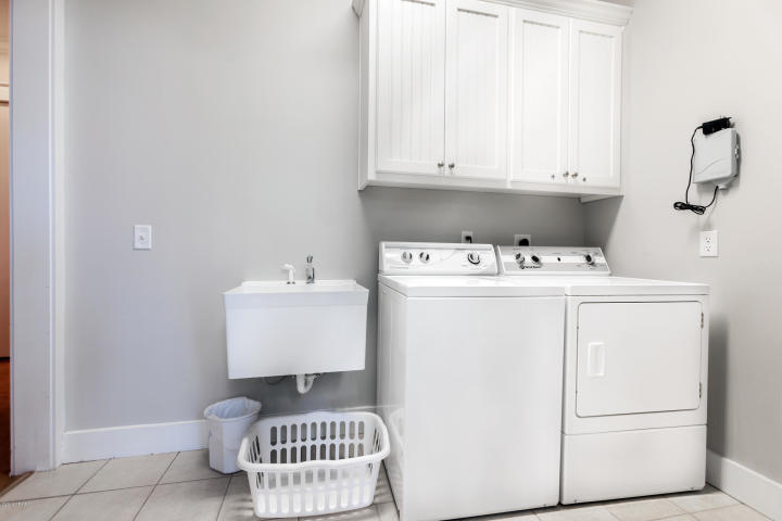 SUMMER'S EDGE - Residential