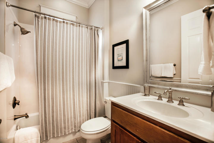 SUMMER'S EDGE - Residential