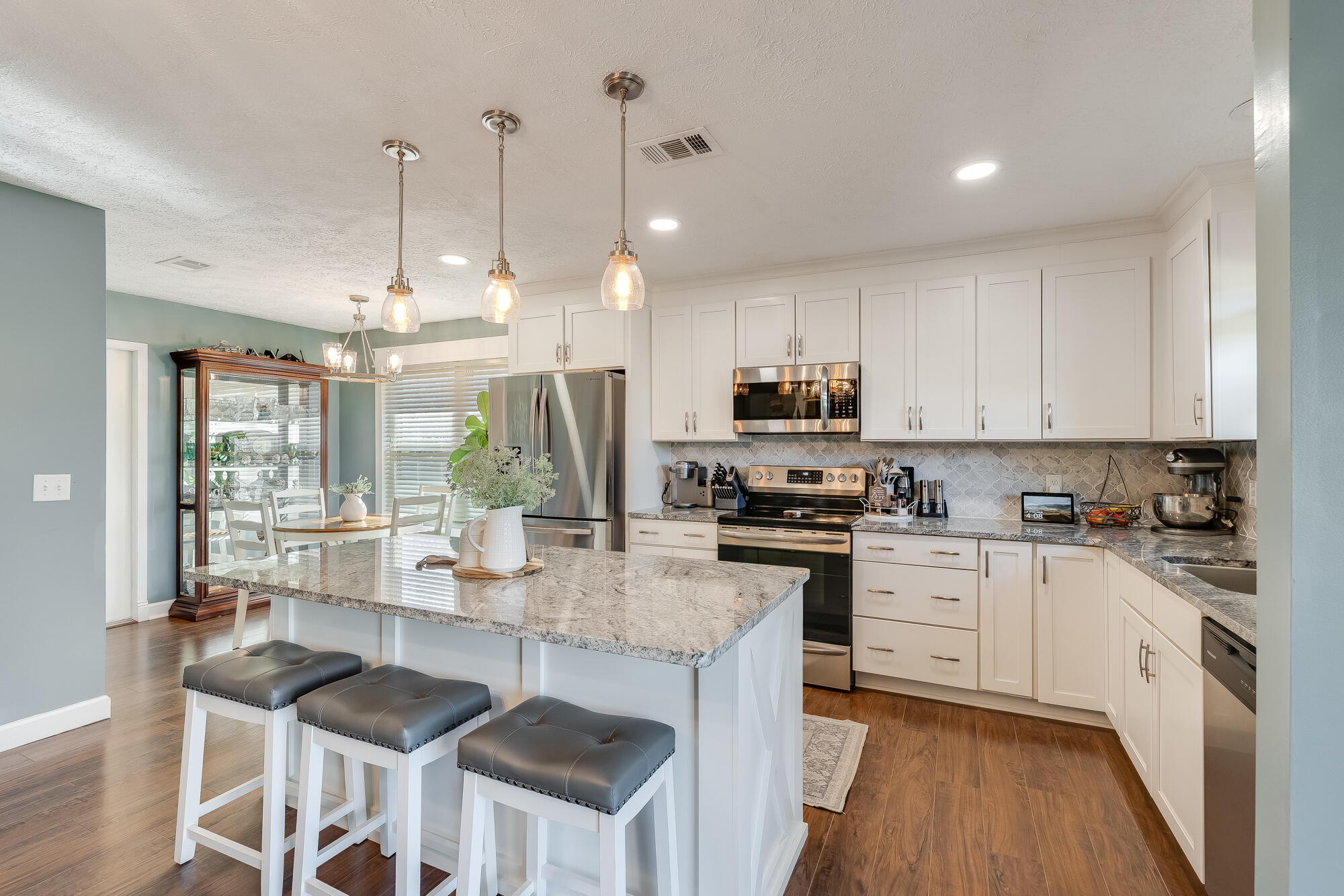 IVY ROAD ESTATES - Residential