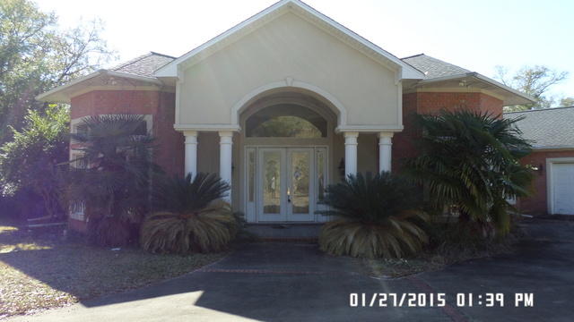 Large home in the popular Ashley Place subdivision. This beautiful and custom built home is over 4000sf and has 4 bedrooms (2 master suites) 3.5 baths, large kitchen with viking appliances. Tile can be found throughout the home and bedrooms are carpeted. Bonus room over looks oversized screen enclosed pool area. A fantastic property, in a fantastic location. Take a look at this home today!