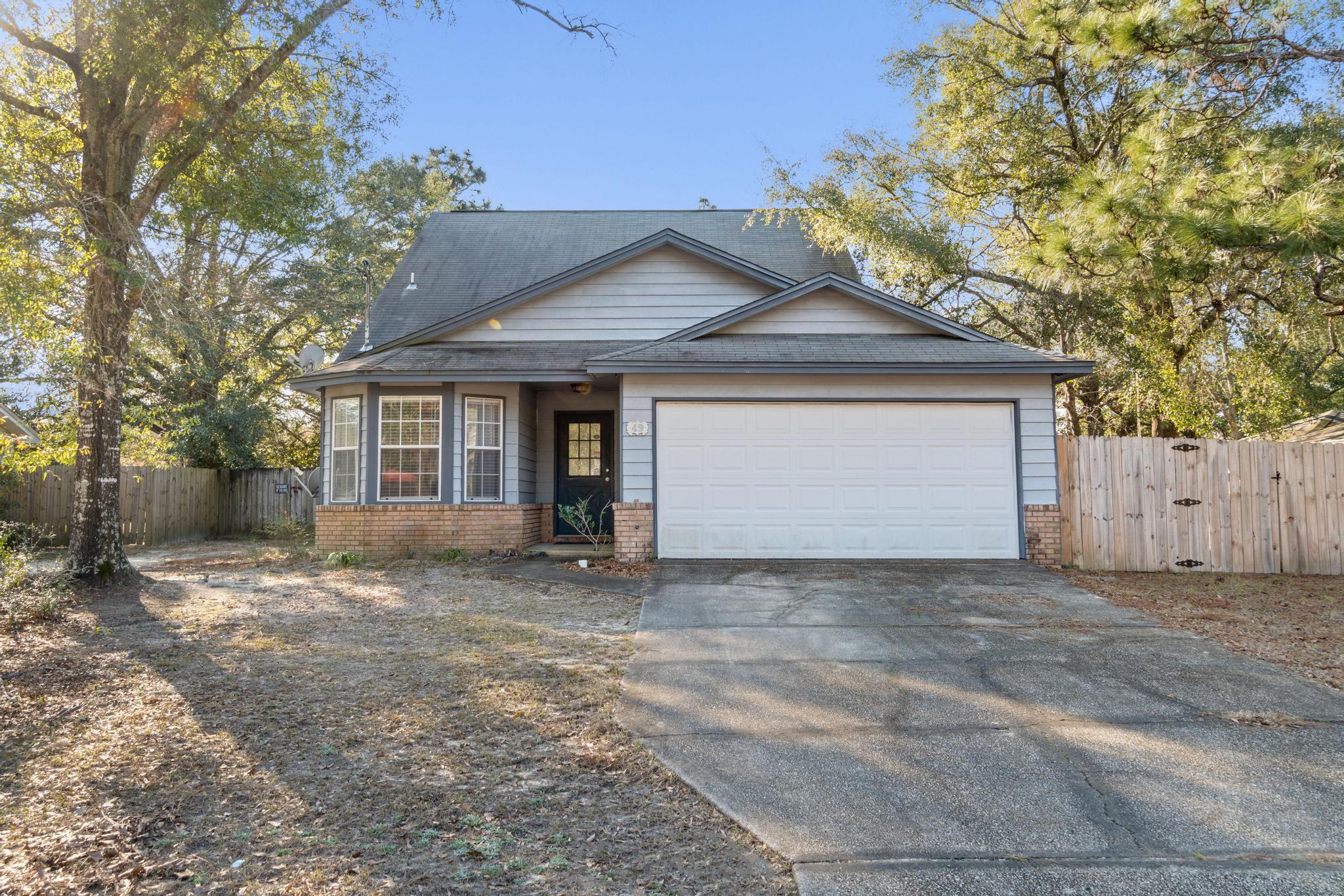 HOLLYROD PARK - Residential