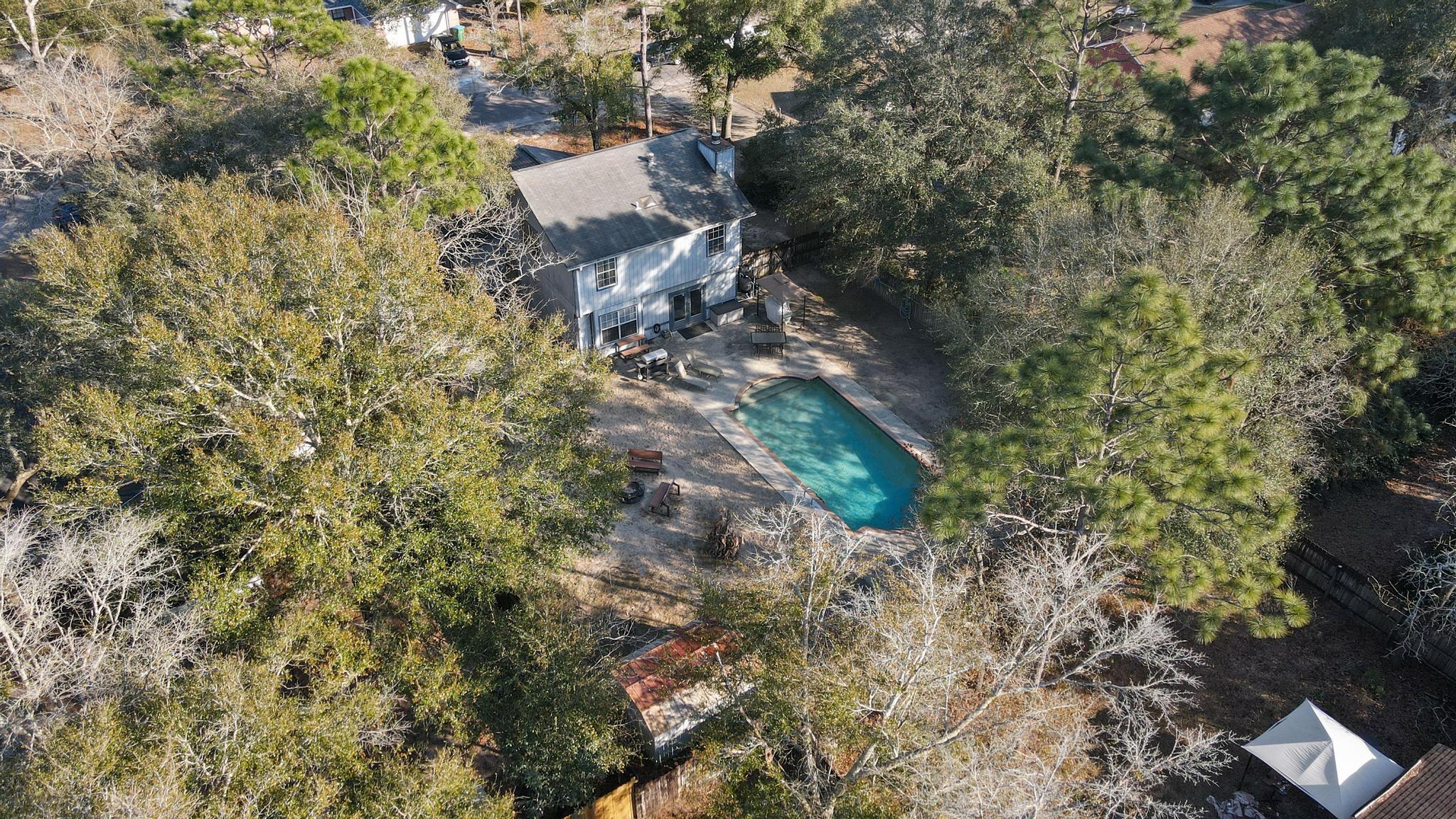 HOLLYROD PARK - Residential