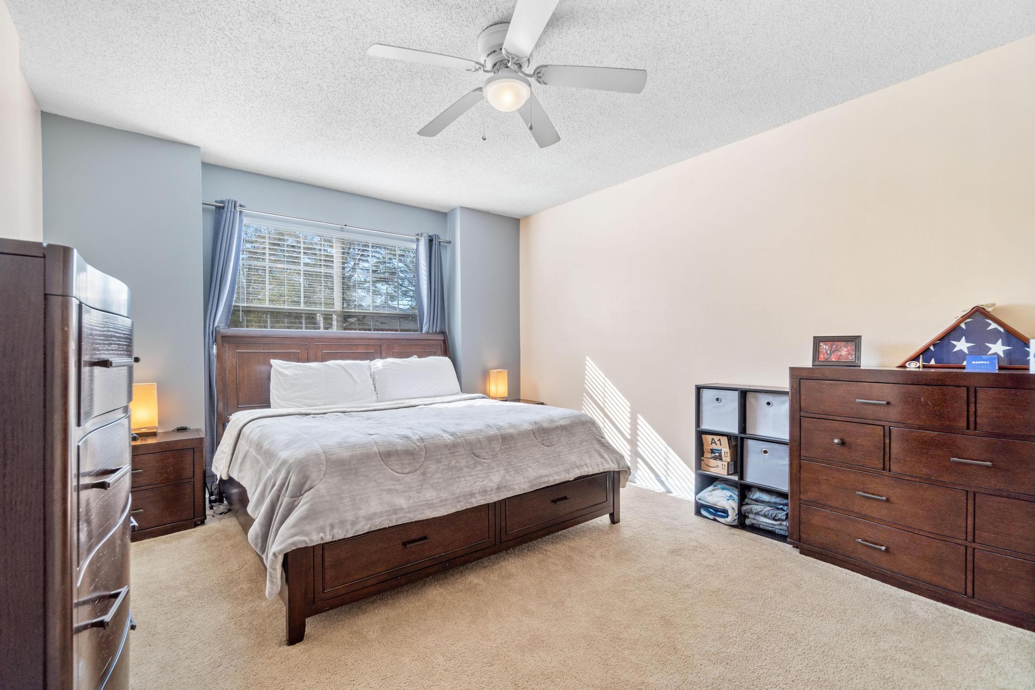 HOLLYROD PARK - Residential