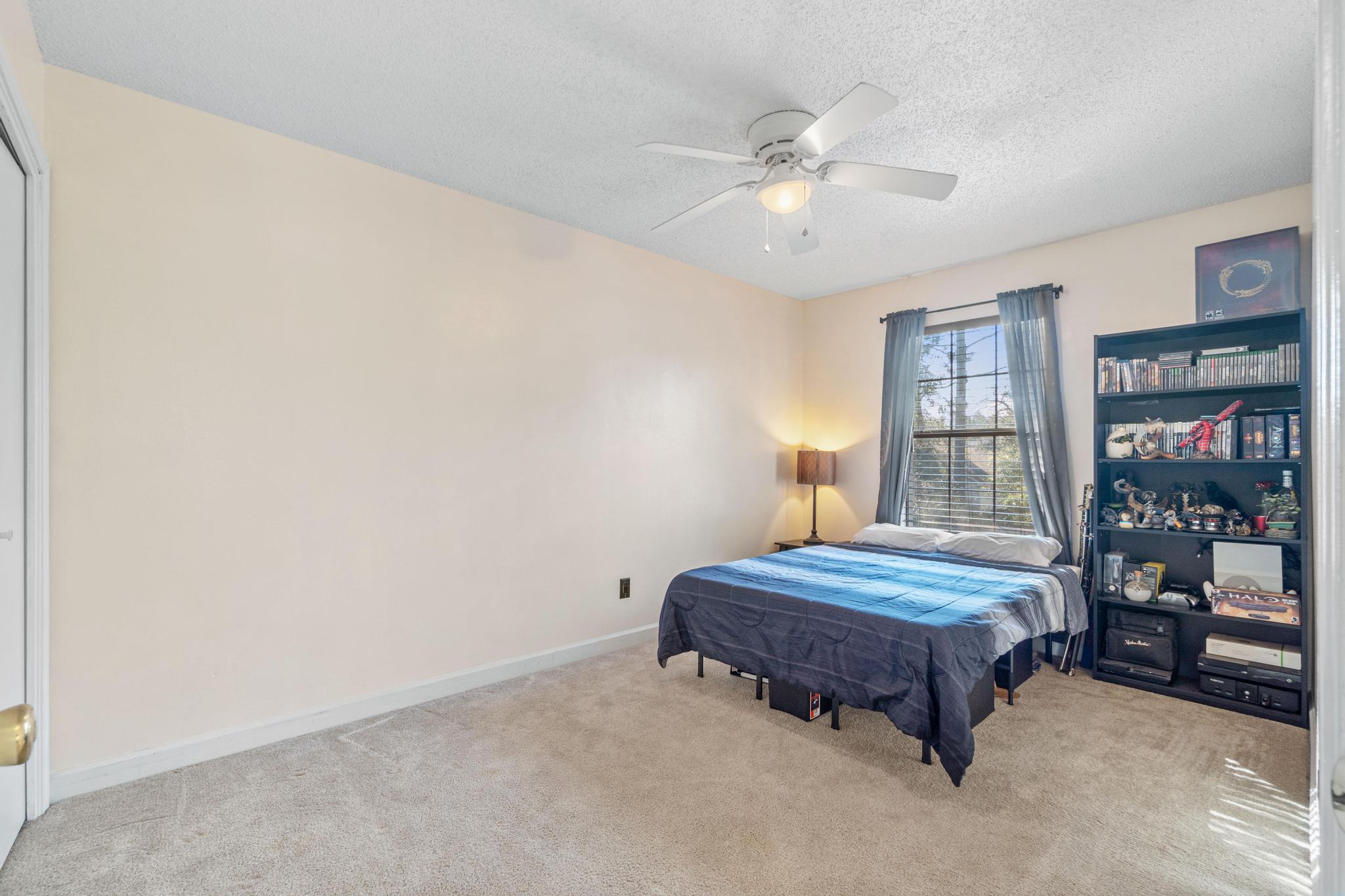 HOLLYROD PARK - Residential